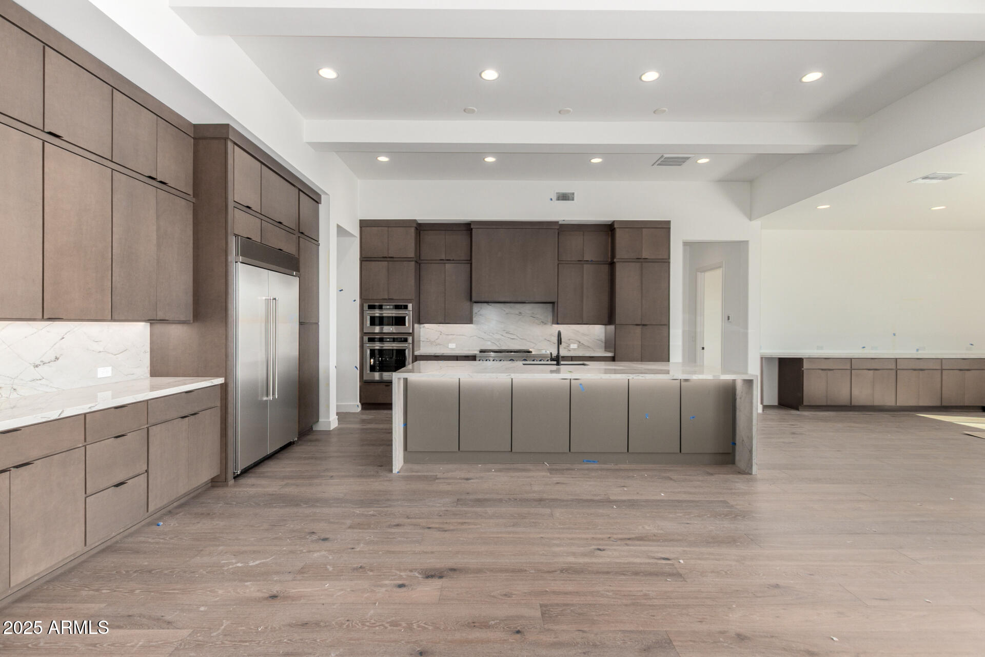 5721 E RANCHO CALIENTE Drive