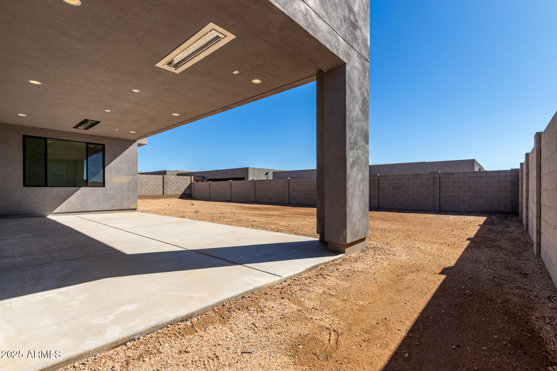 5721 E RANCHO CALIENTE Drive