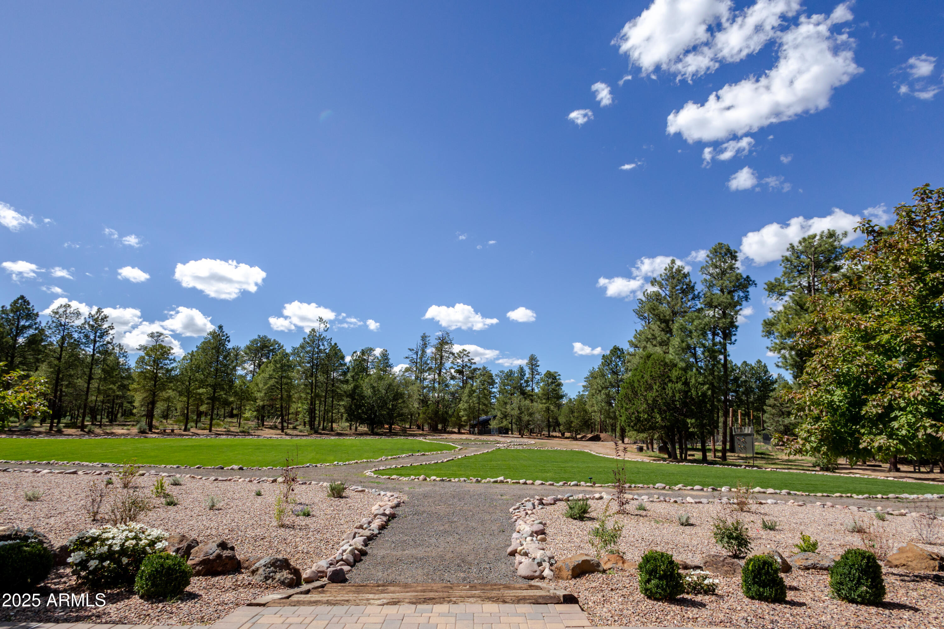 6385 W WHITE MOUNTAIN Boulevard