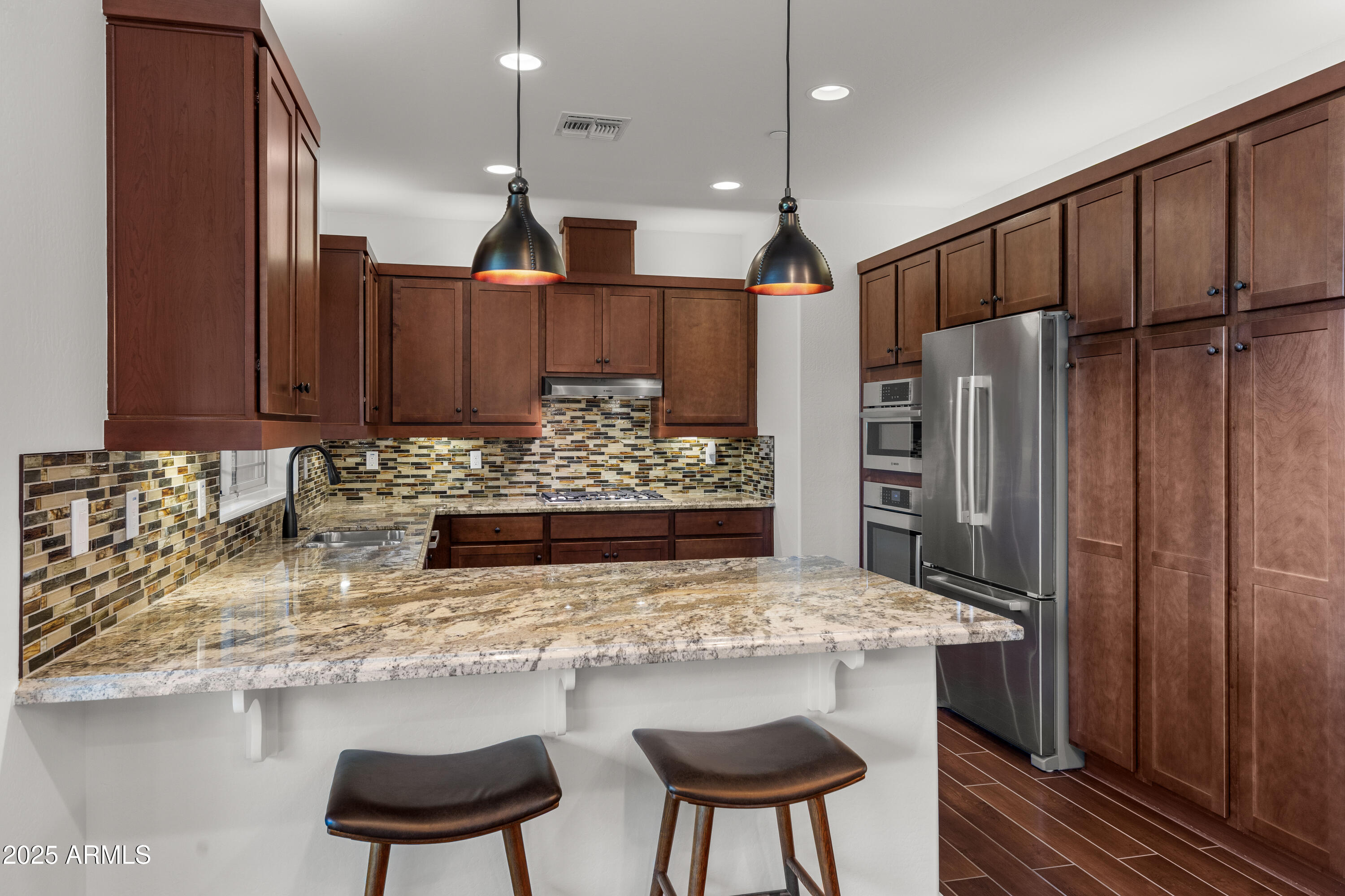 10260 E WHITE FEATHER Lane, 1050