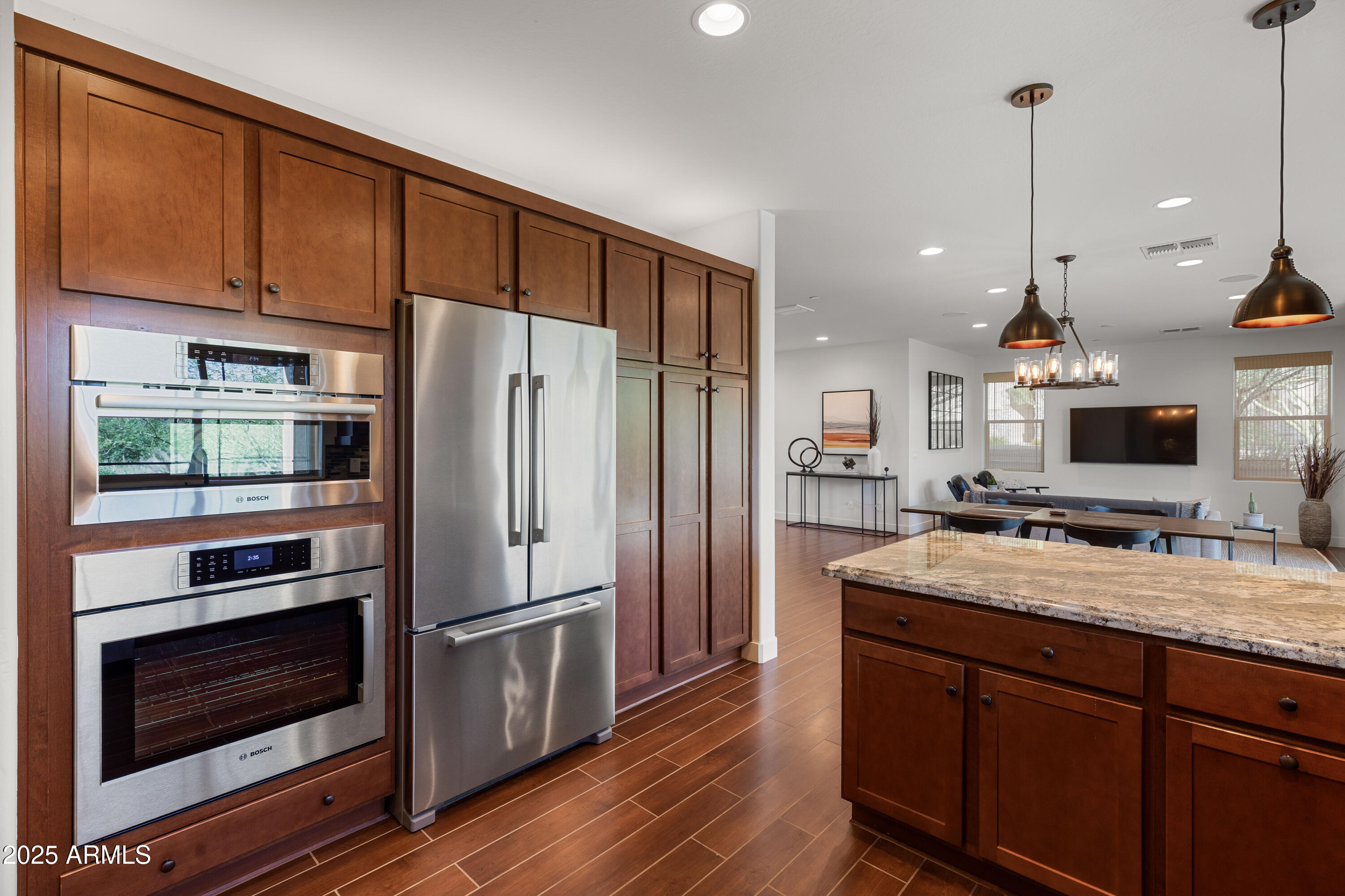 10260 E WHITE FEATHER Lane, 1050