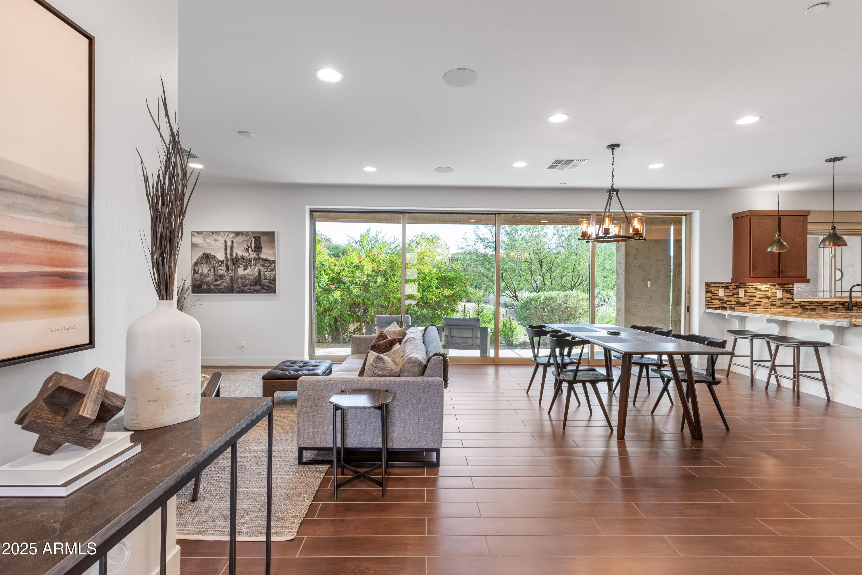 10260 E WHITE FEATHER Lane, 1050