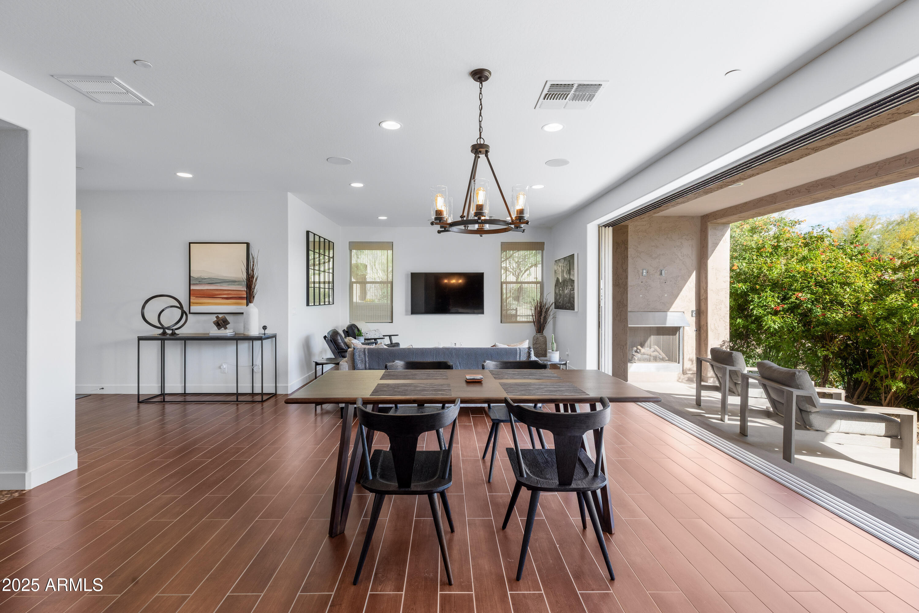 10260 E WHITE FEATHER Lane, 1050