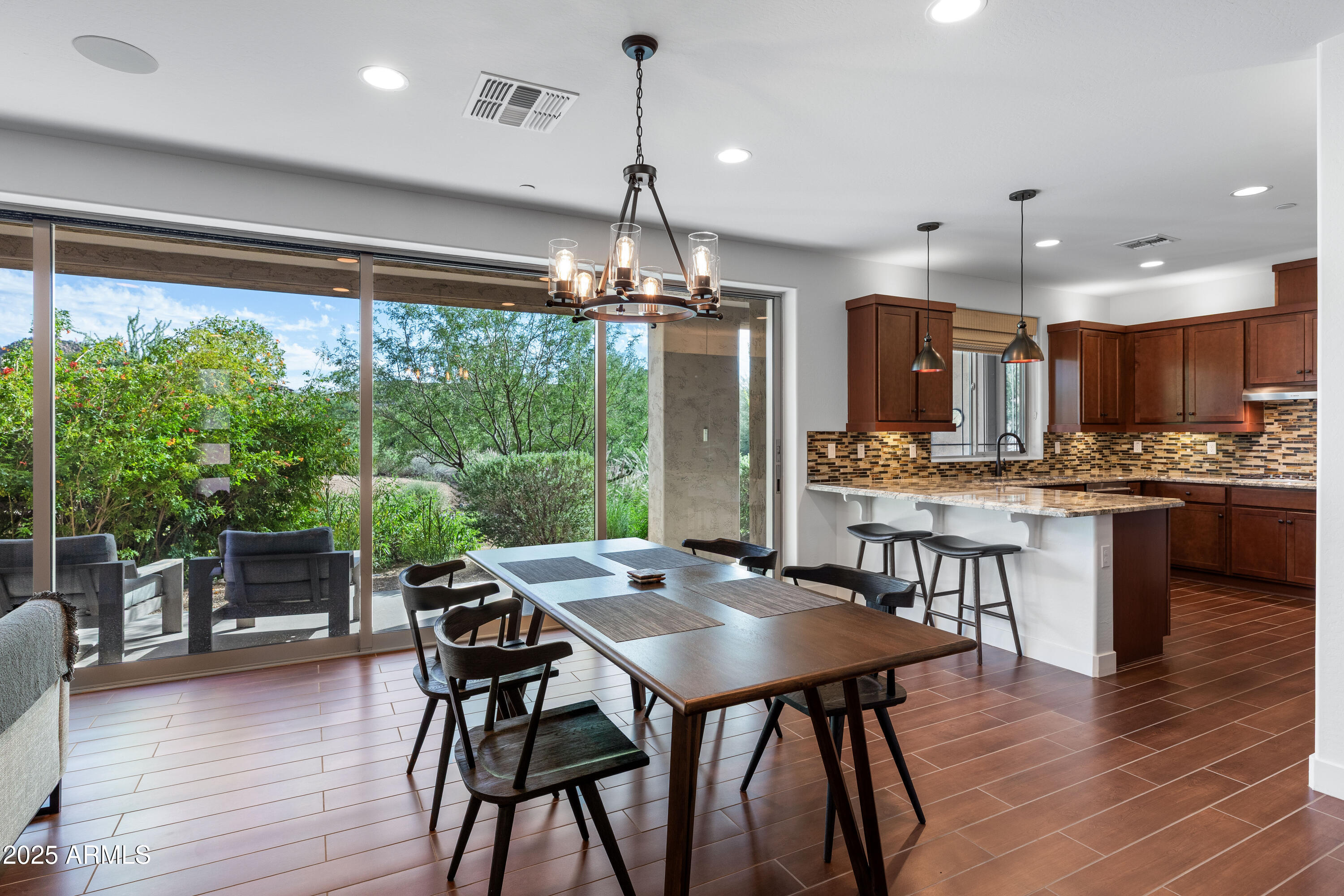 10260 E WHITE FEATHER Lane, 1050