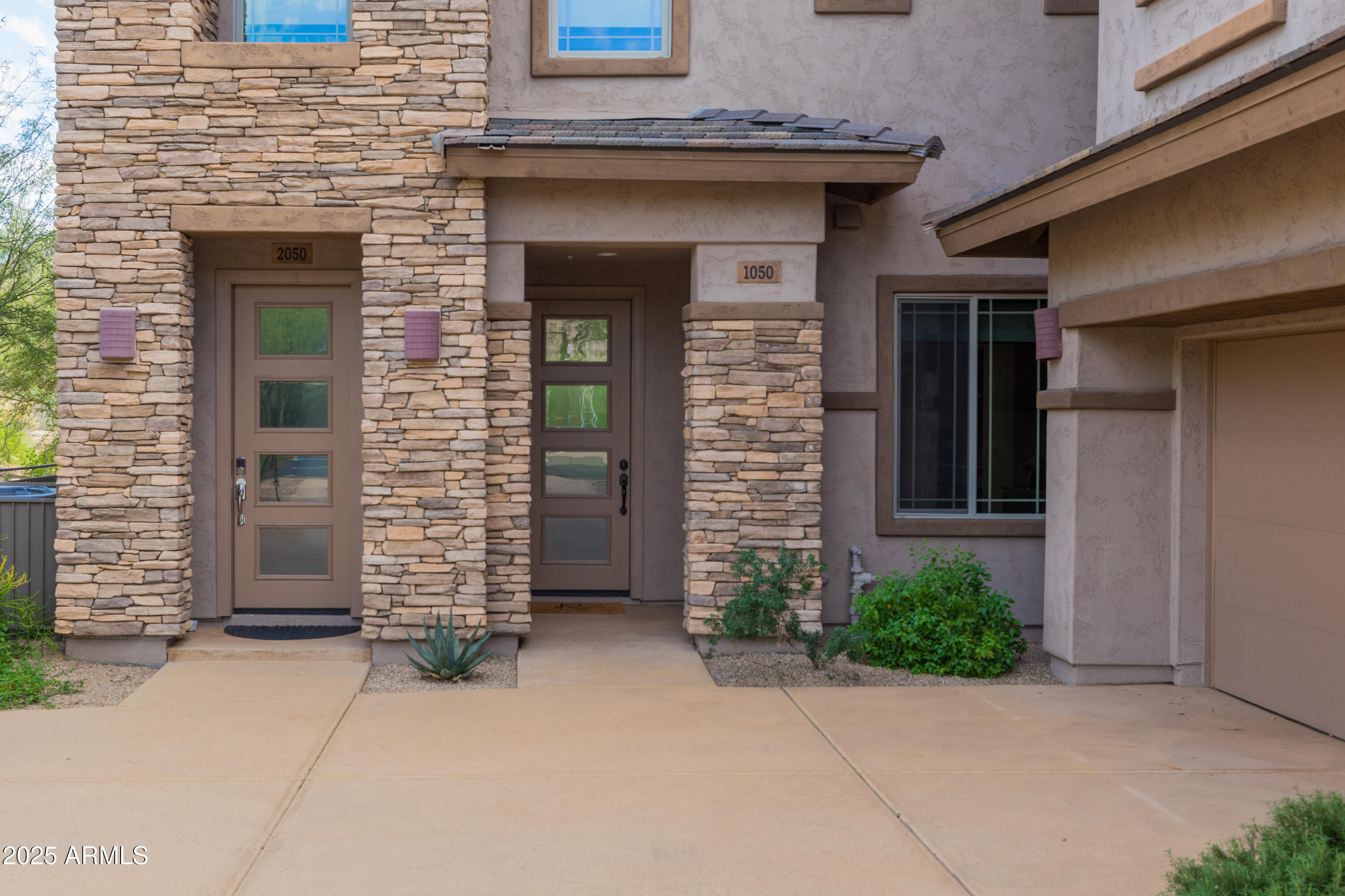 10260 E WHITE FEATHER Lane, 1050