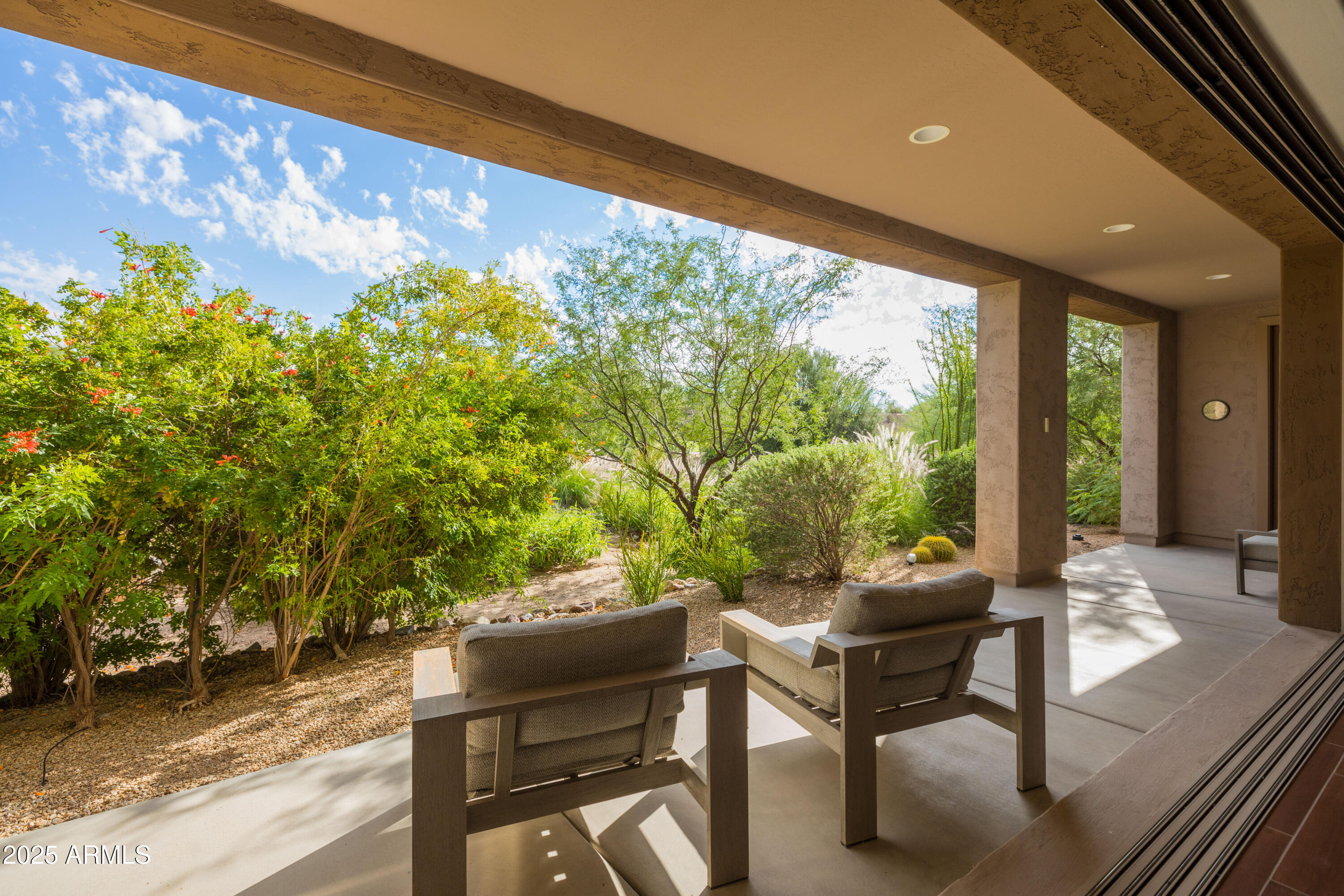 10260 E WHITE FEATHER Lane, 1050