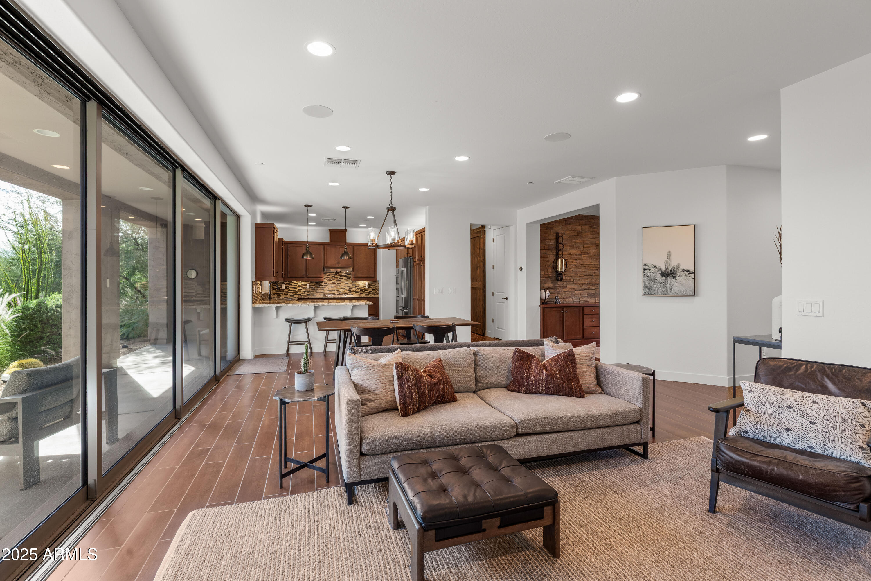 10260 E WHITE FEATHER Lane, 1050