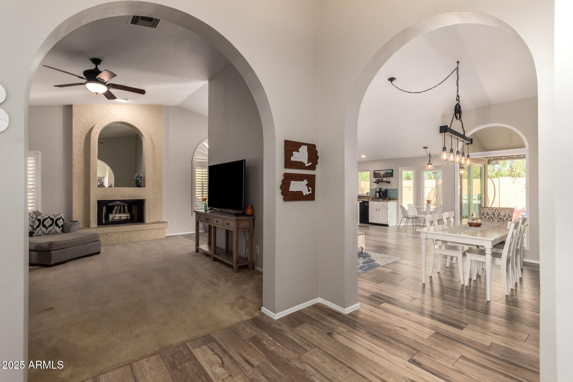 740 W SARAGOSA Street