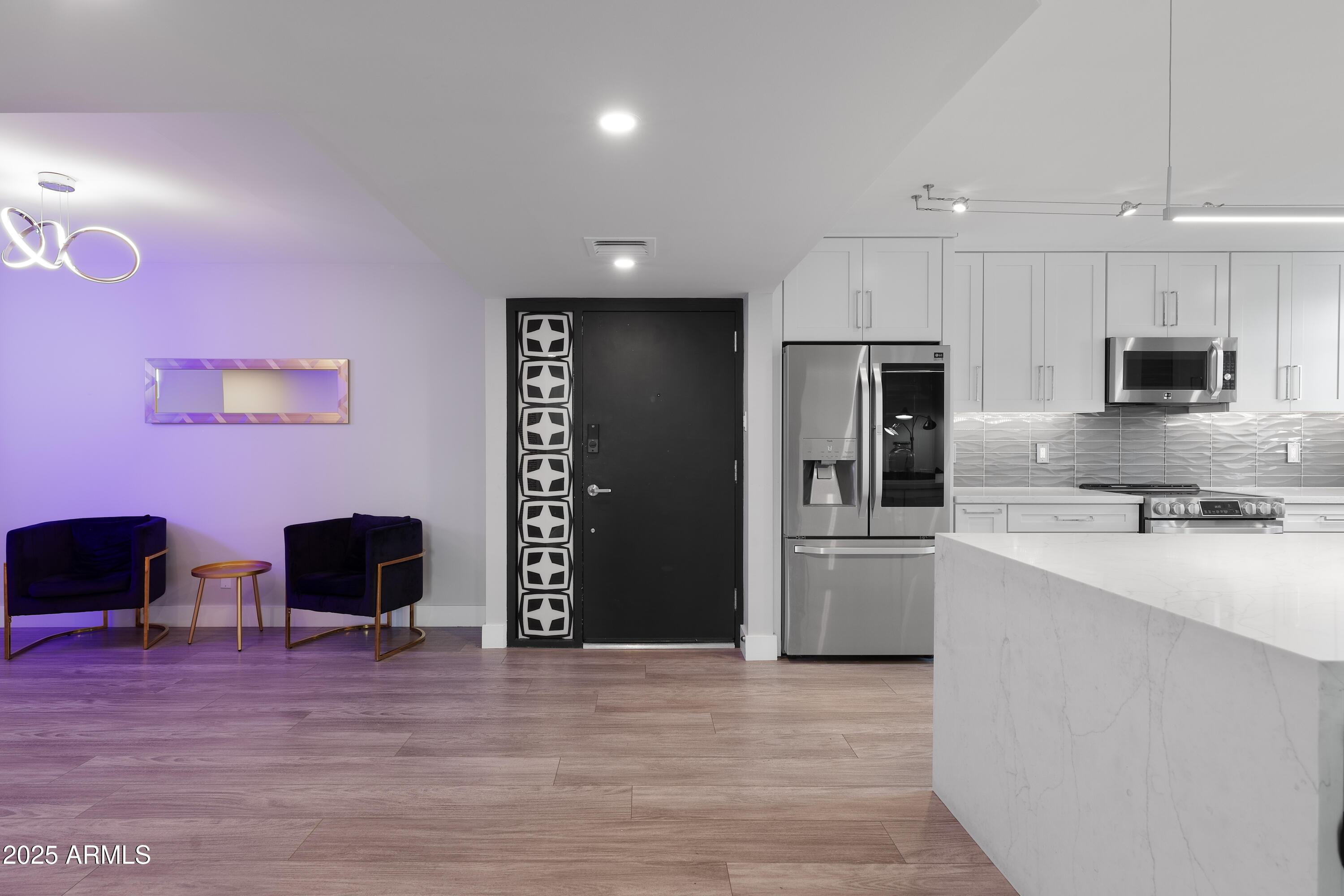 6502 N CENTRAL Avenue A103