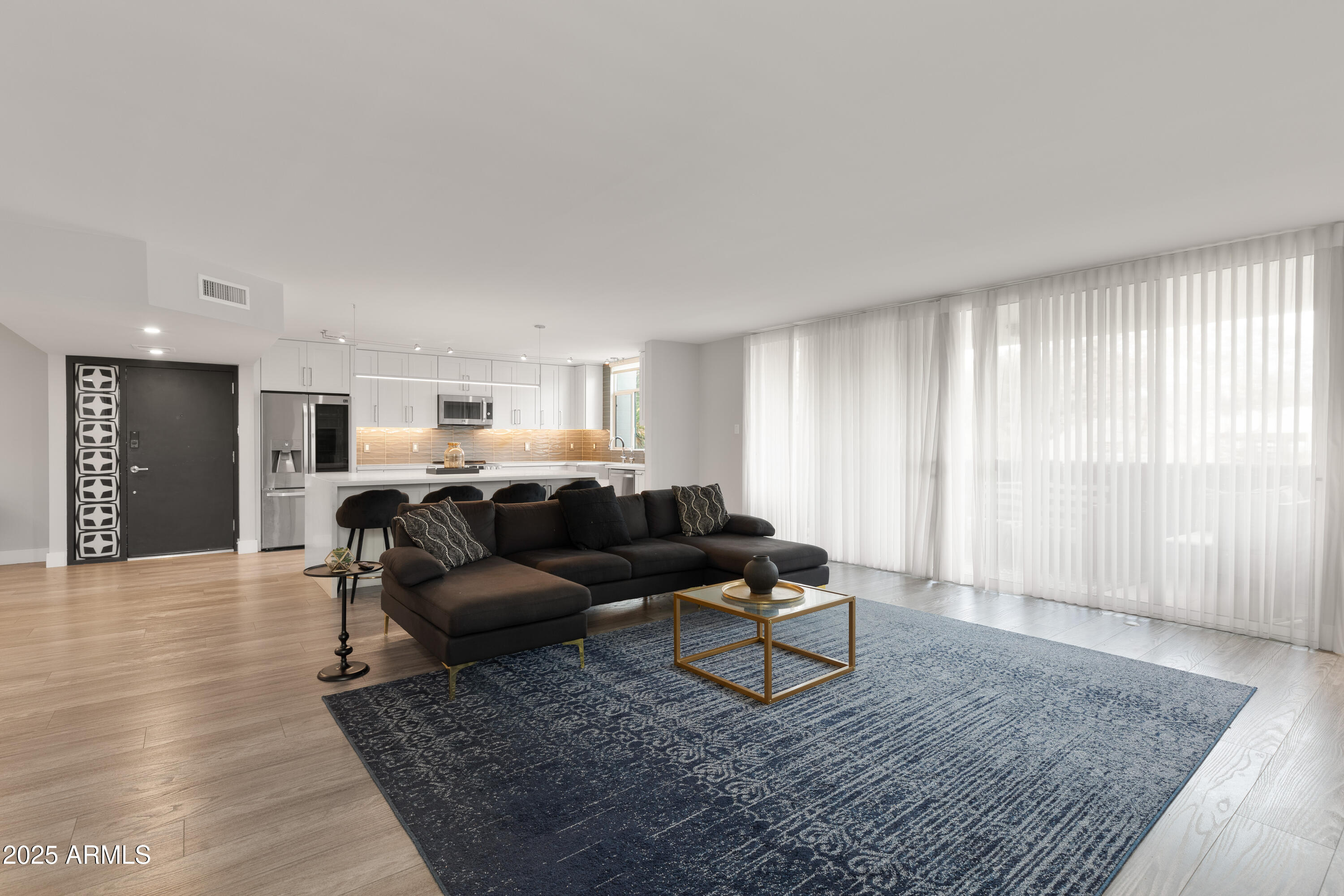 6502 N CENTRAL Avenue A103