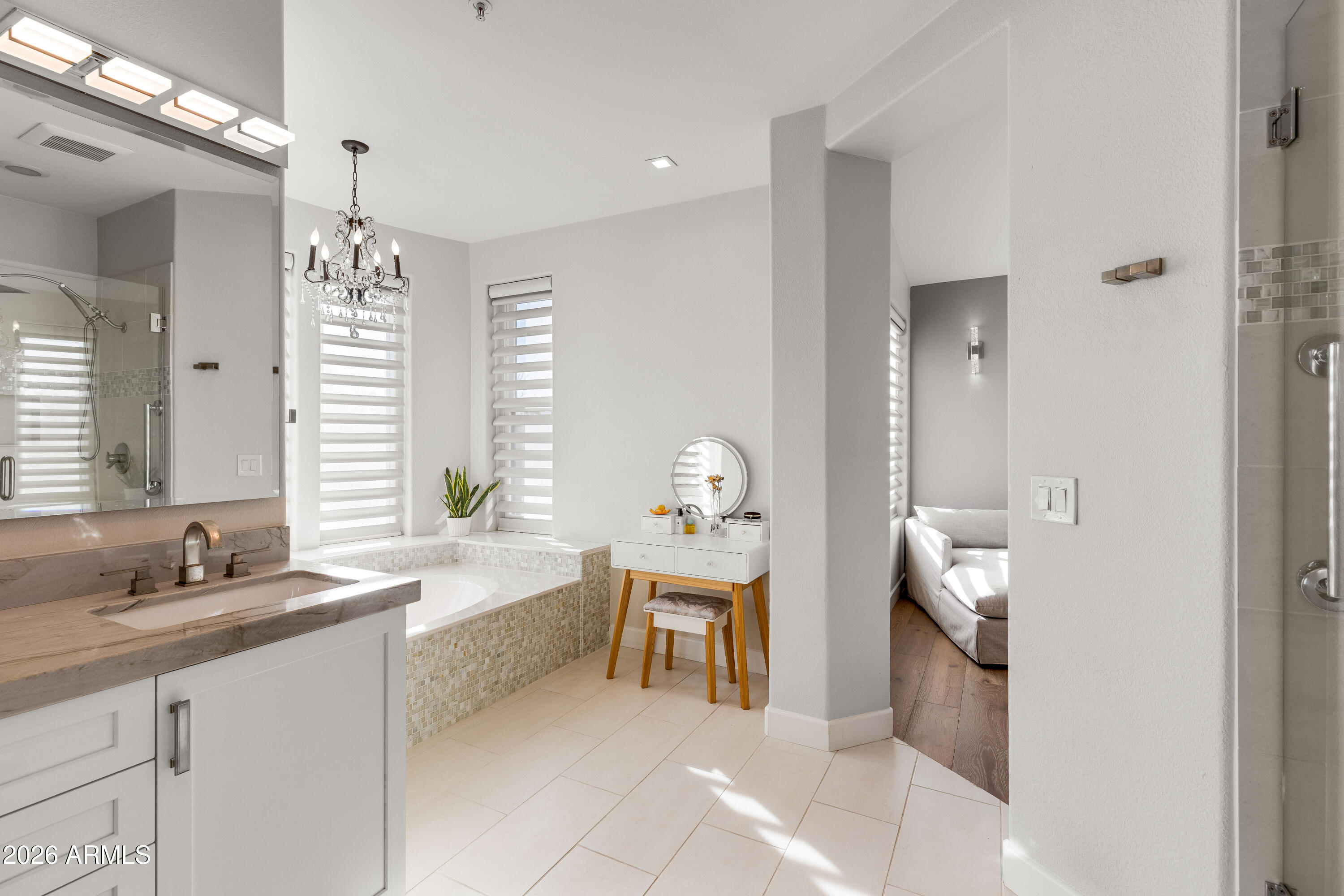 7525 E GAINEY RANCH Road 193