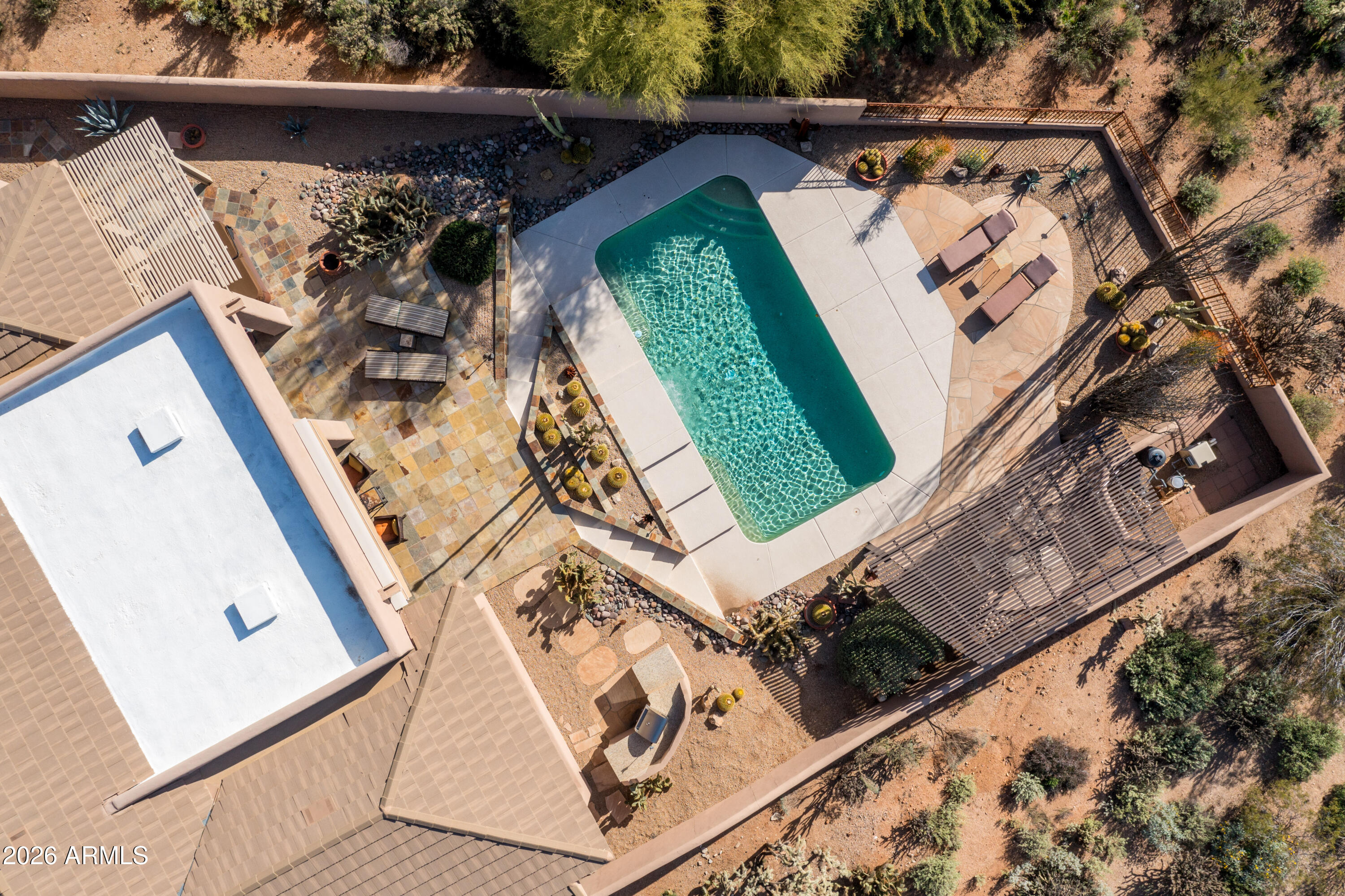 8087 E HIGH POINT Drive