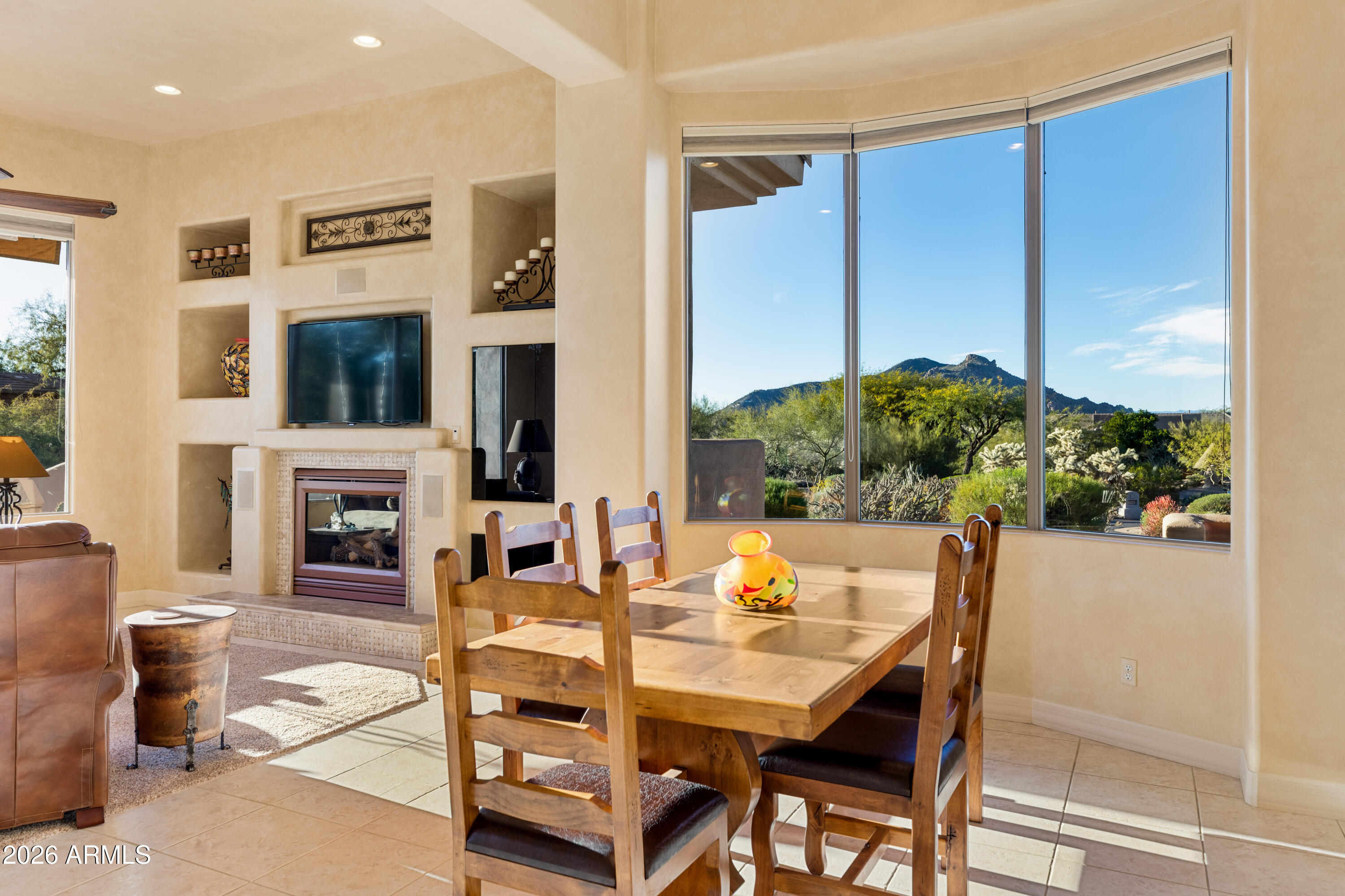 8087 E HIGH POINT Drive