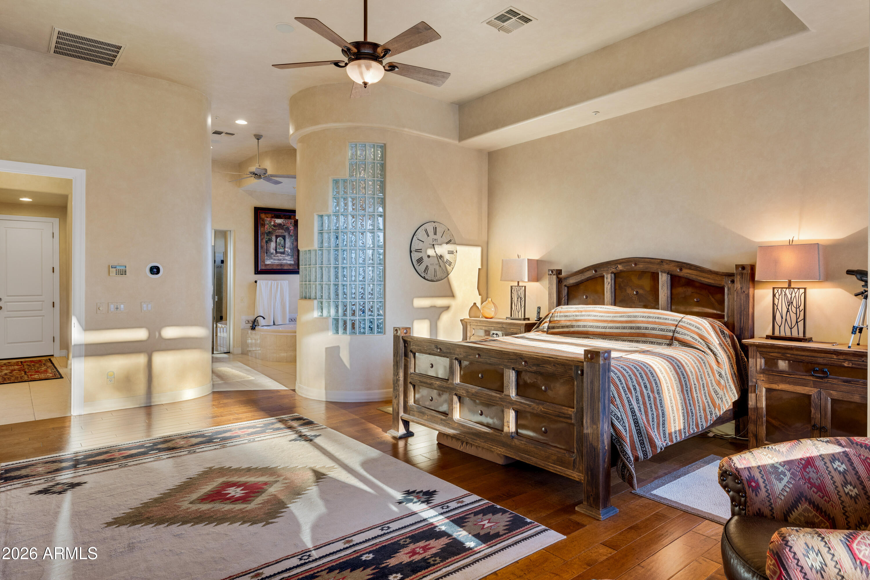 8087 E HIGH POINT Drive