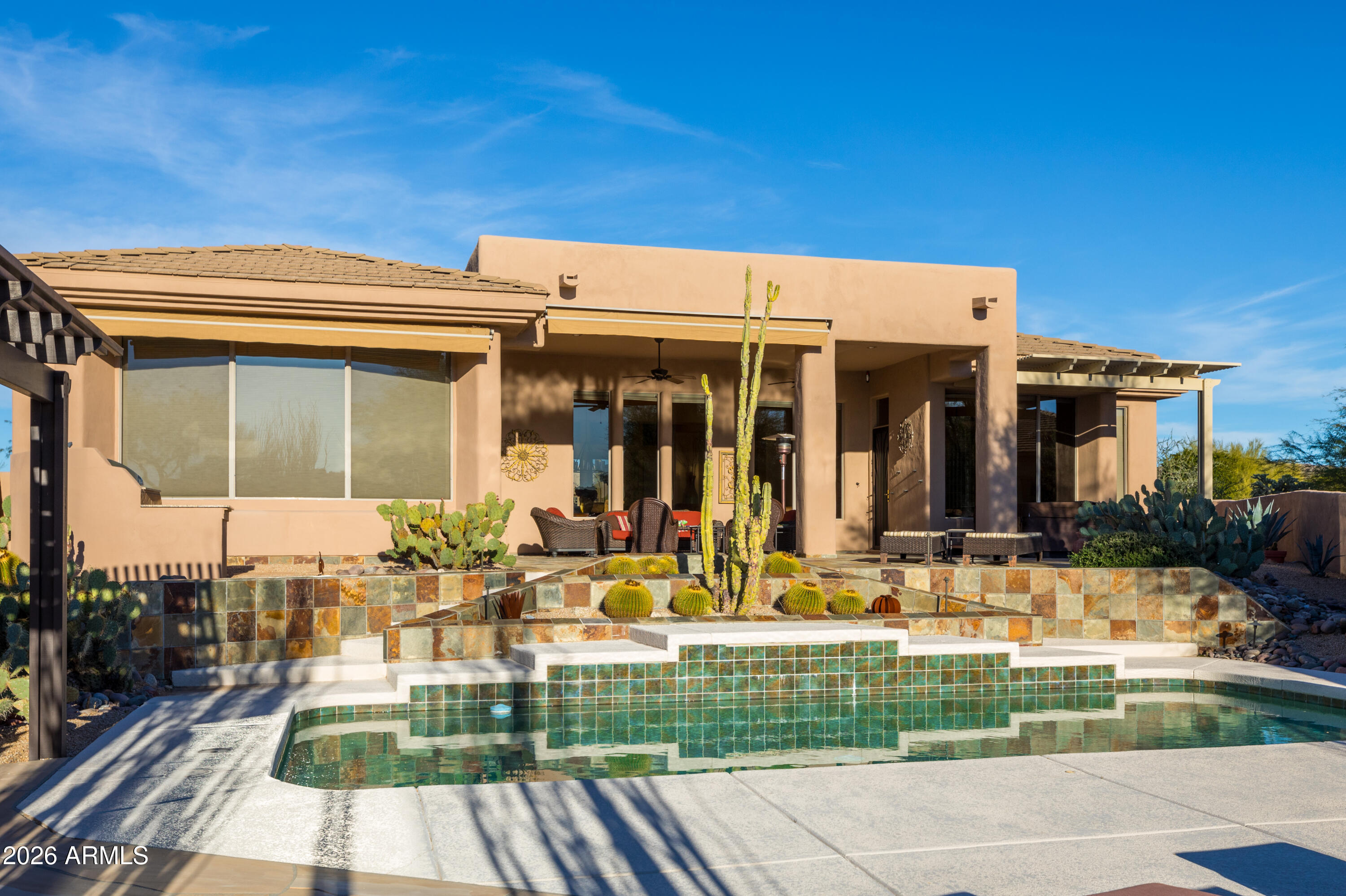 8087 E HIGH POINT Drive