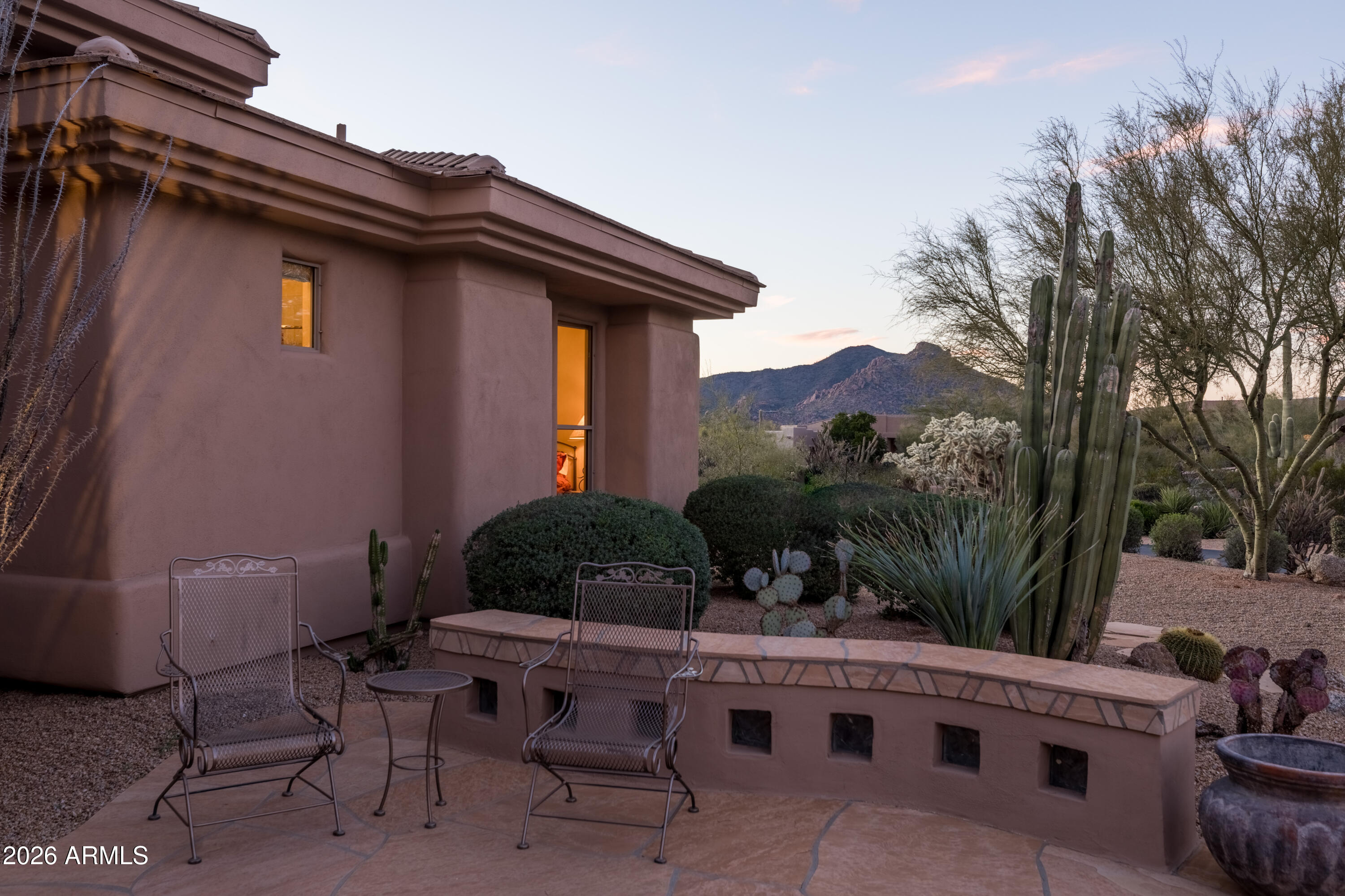 8087 E HIGH POINT Drive