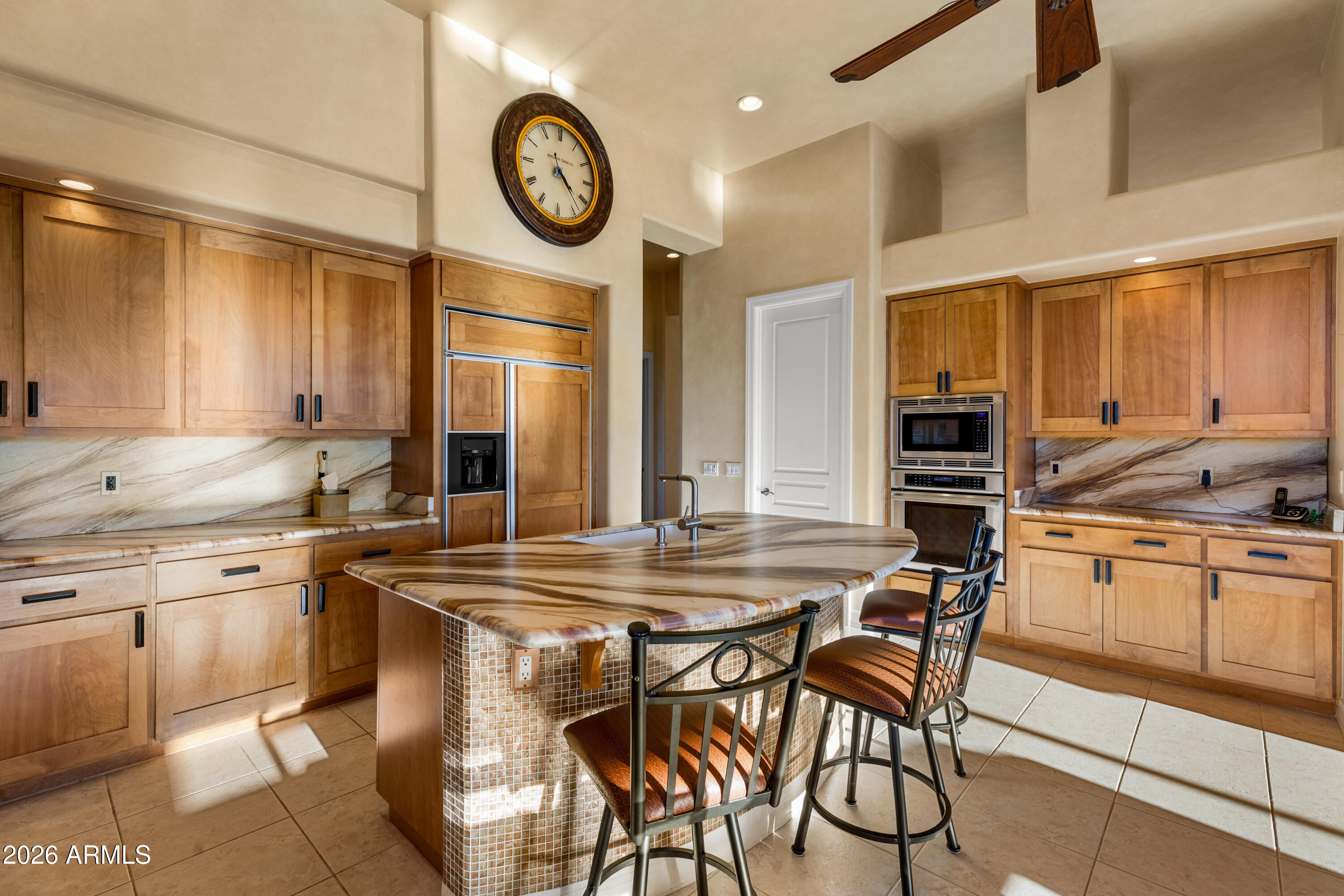 8087 E HIGH POINT Drive