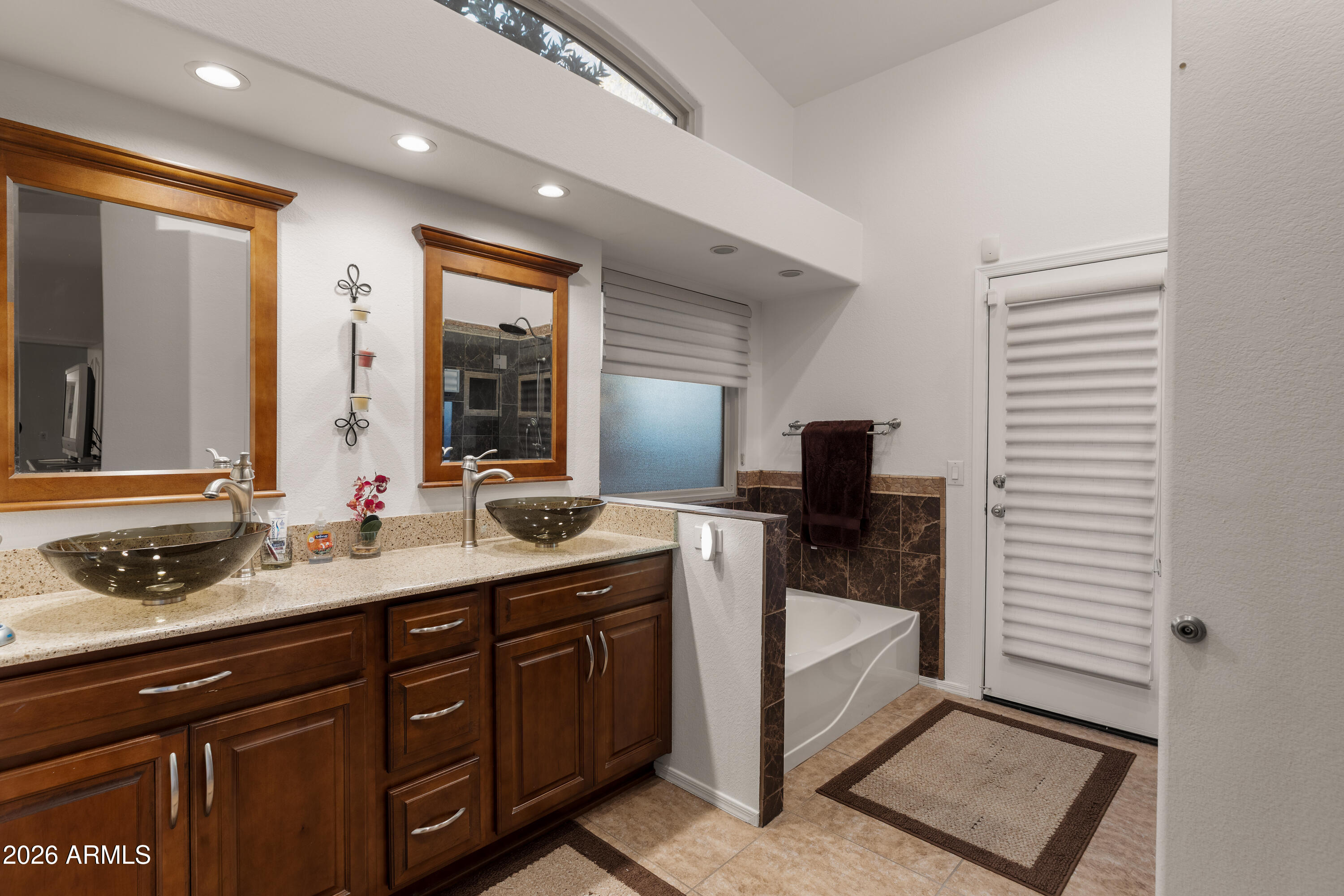 4506 E LONE CACTUS Drive