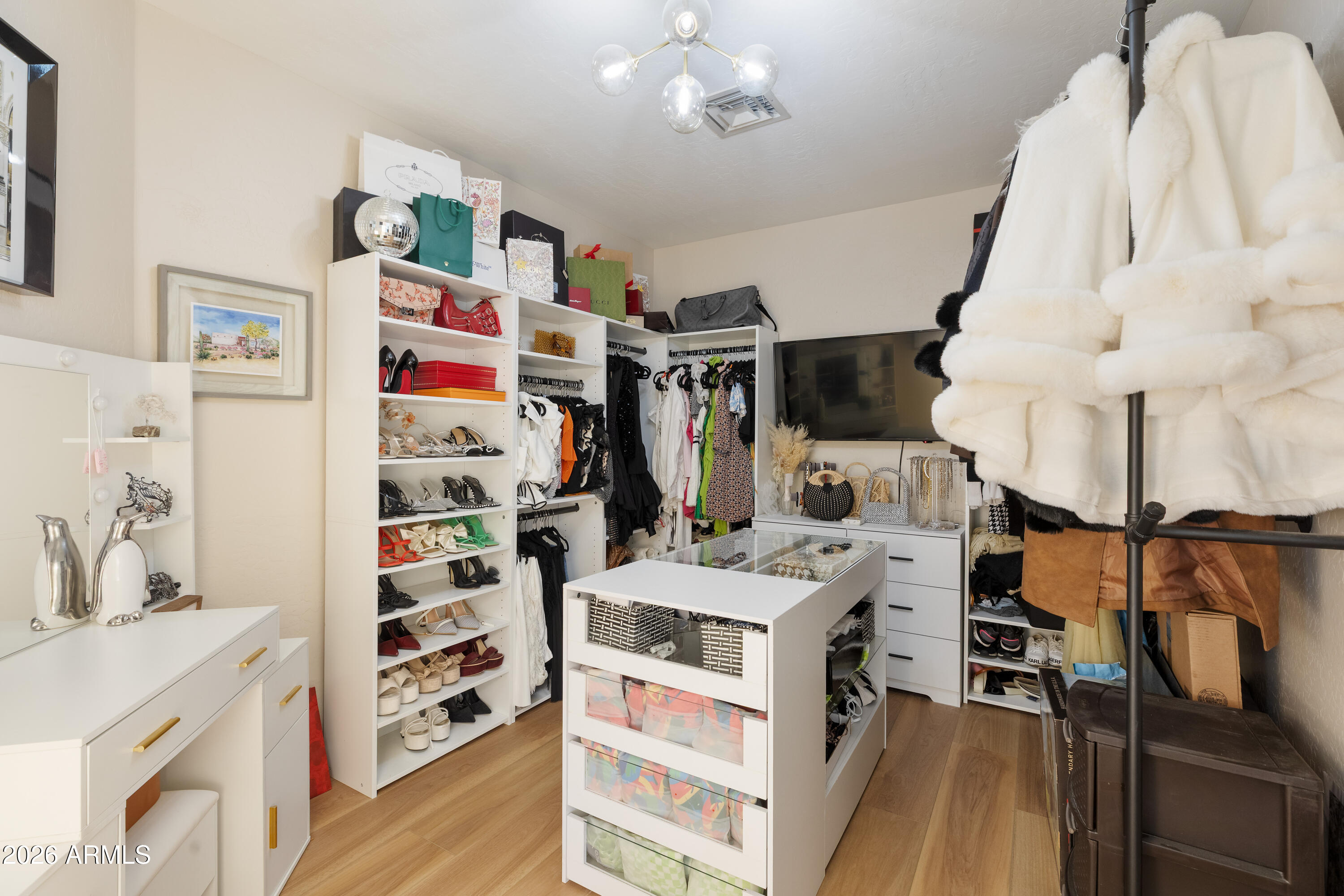 3912 E SHANNON Street