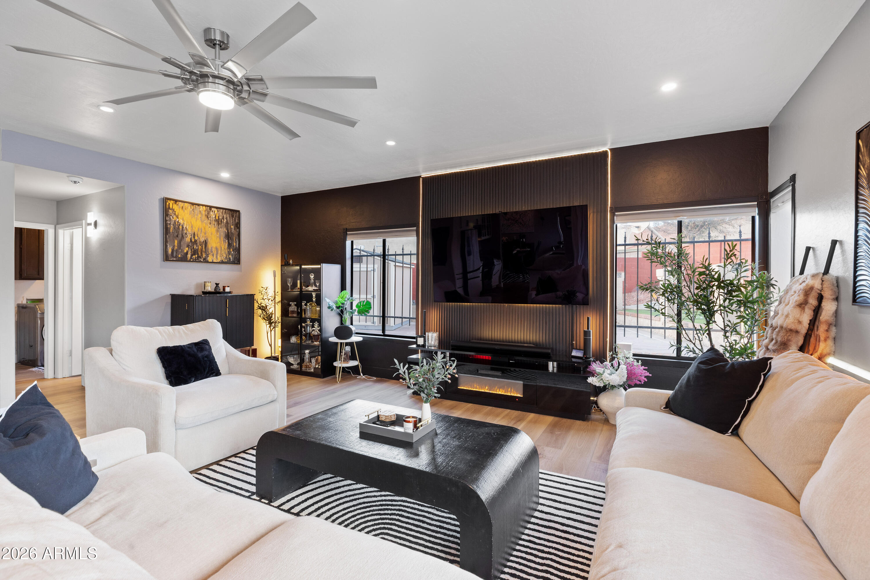 3912 E SHANNON Street