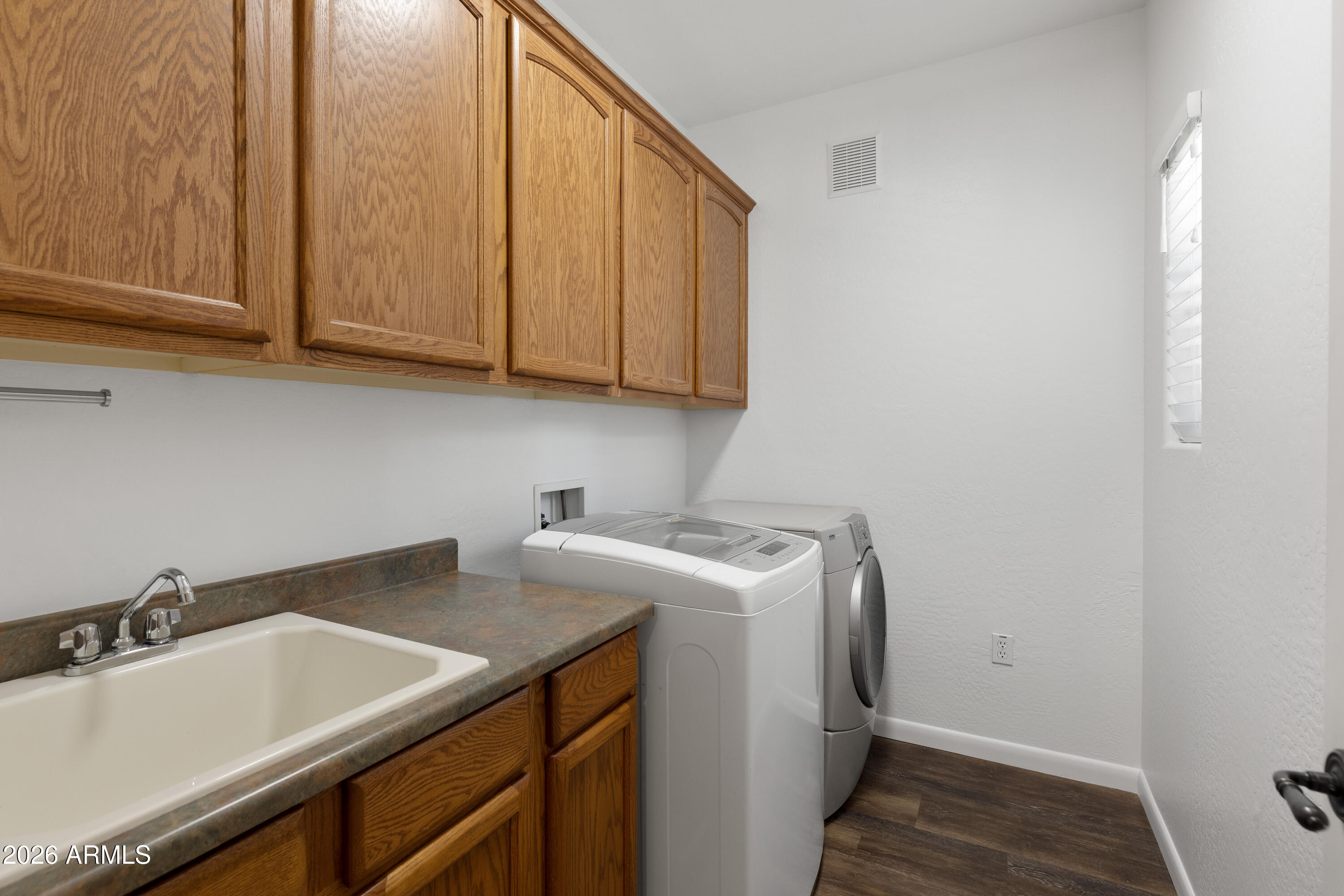 3935 E ROUGH RIDER Road 1108