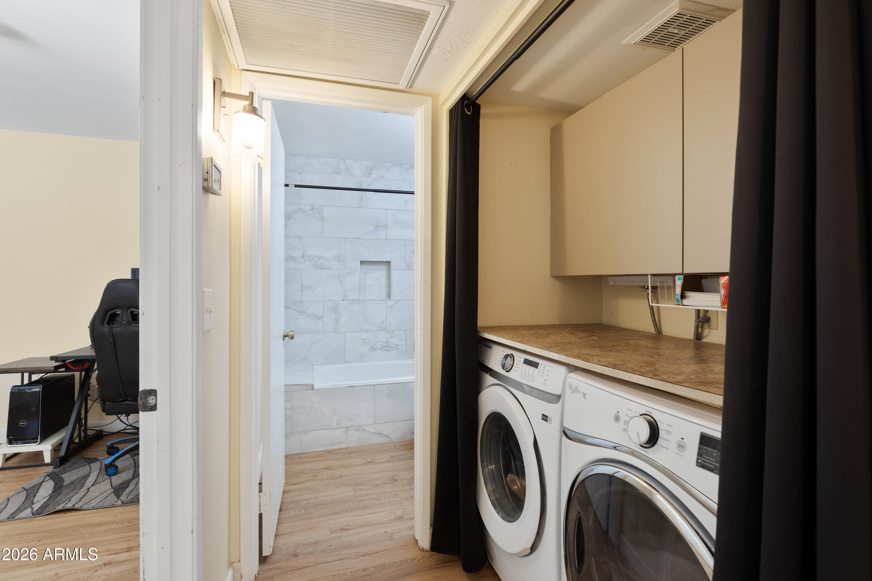 5210 E CORONADO Circle