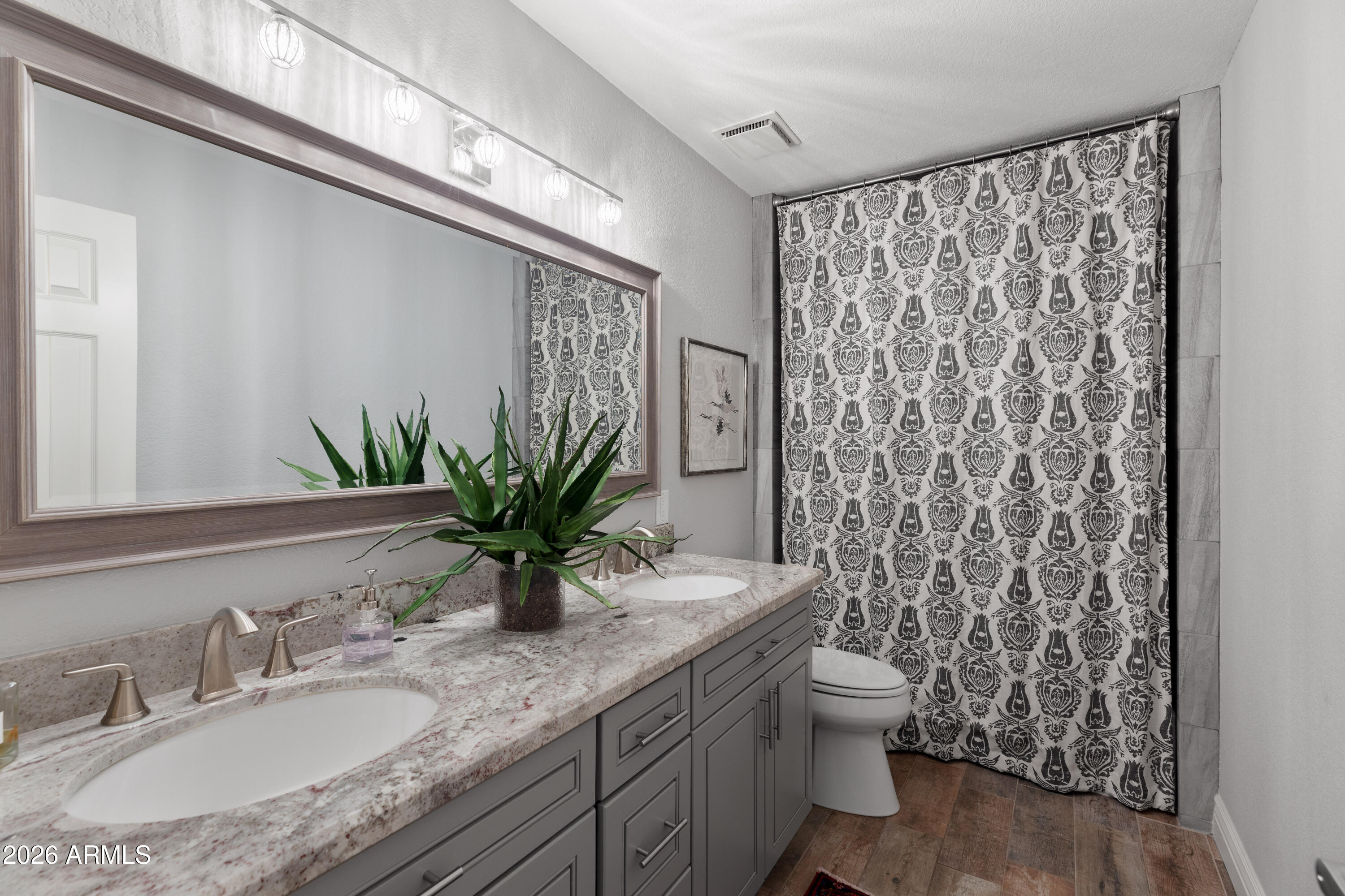 7528 N DEL NORTE Drive