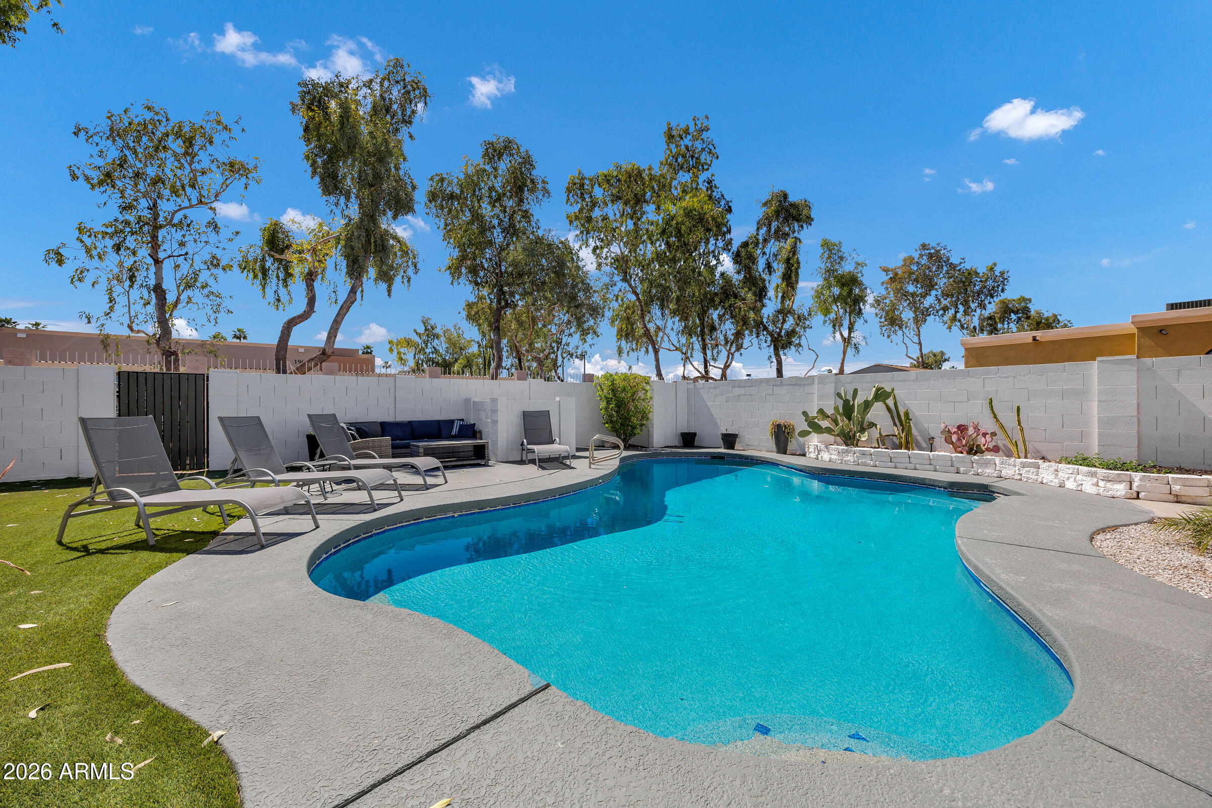 1959 E DUNBAR Drive