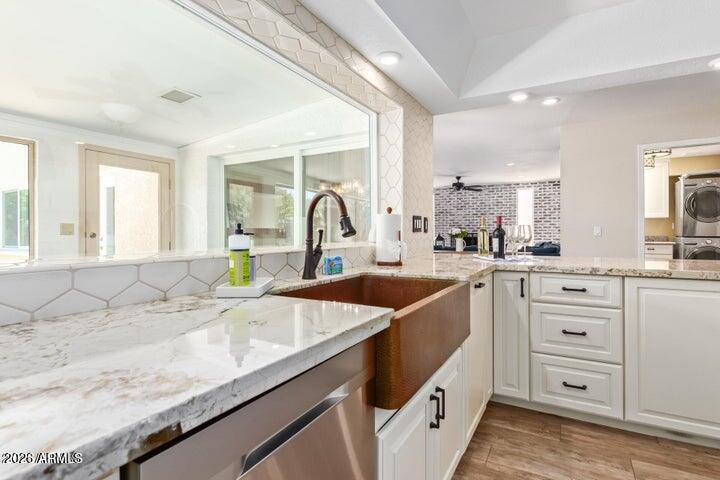 2118 E PEBBLE BEACH Drive