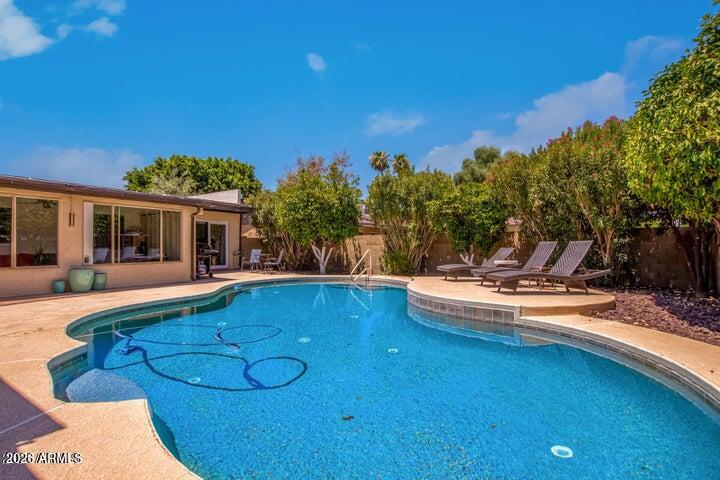 2118 E PEBBLE BEACH Drive