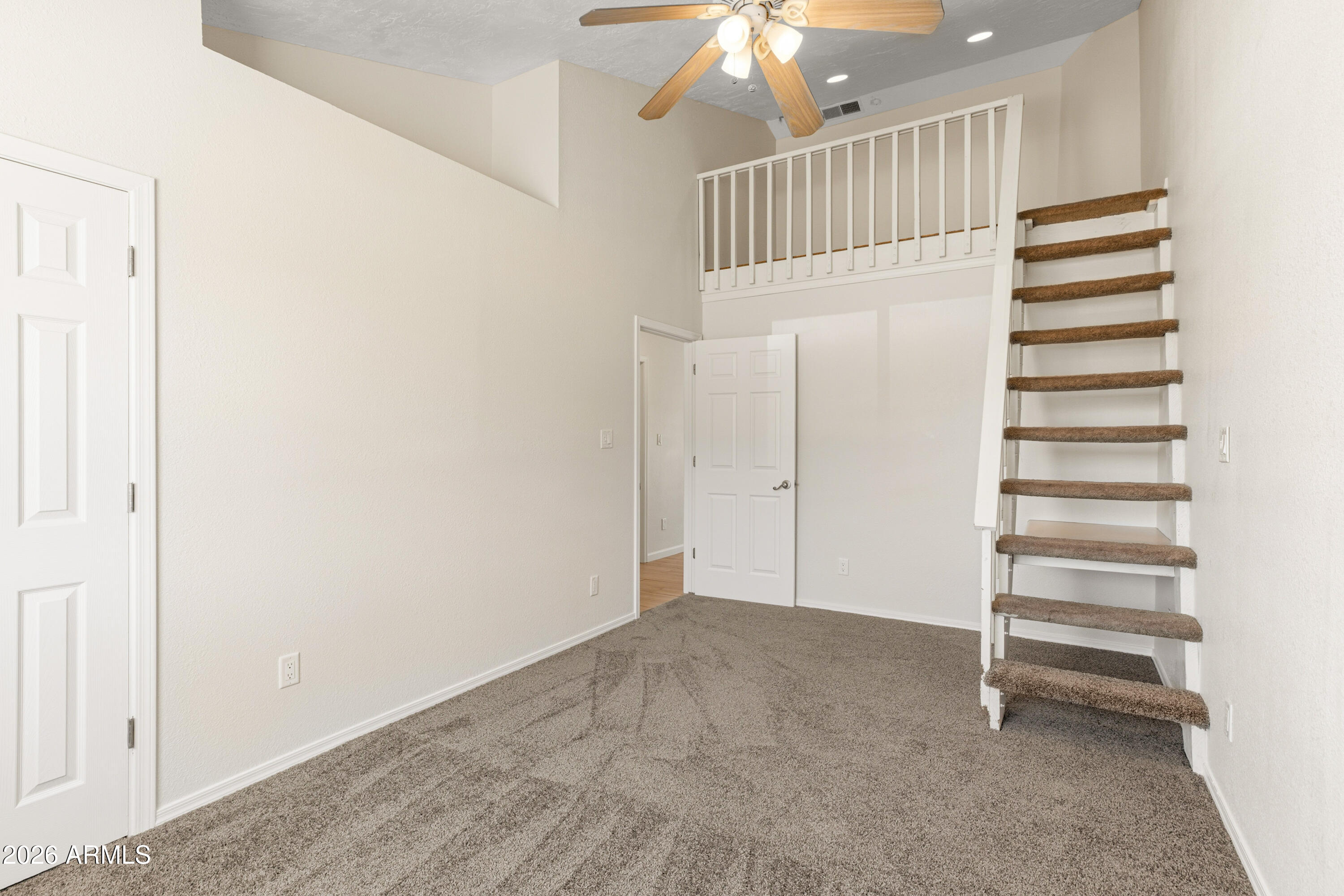 1506 W ALAMO Drive