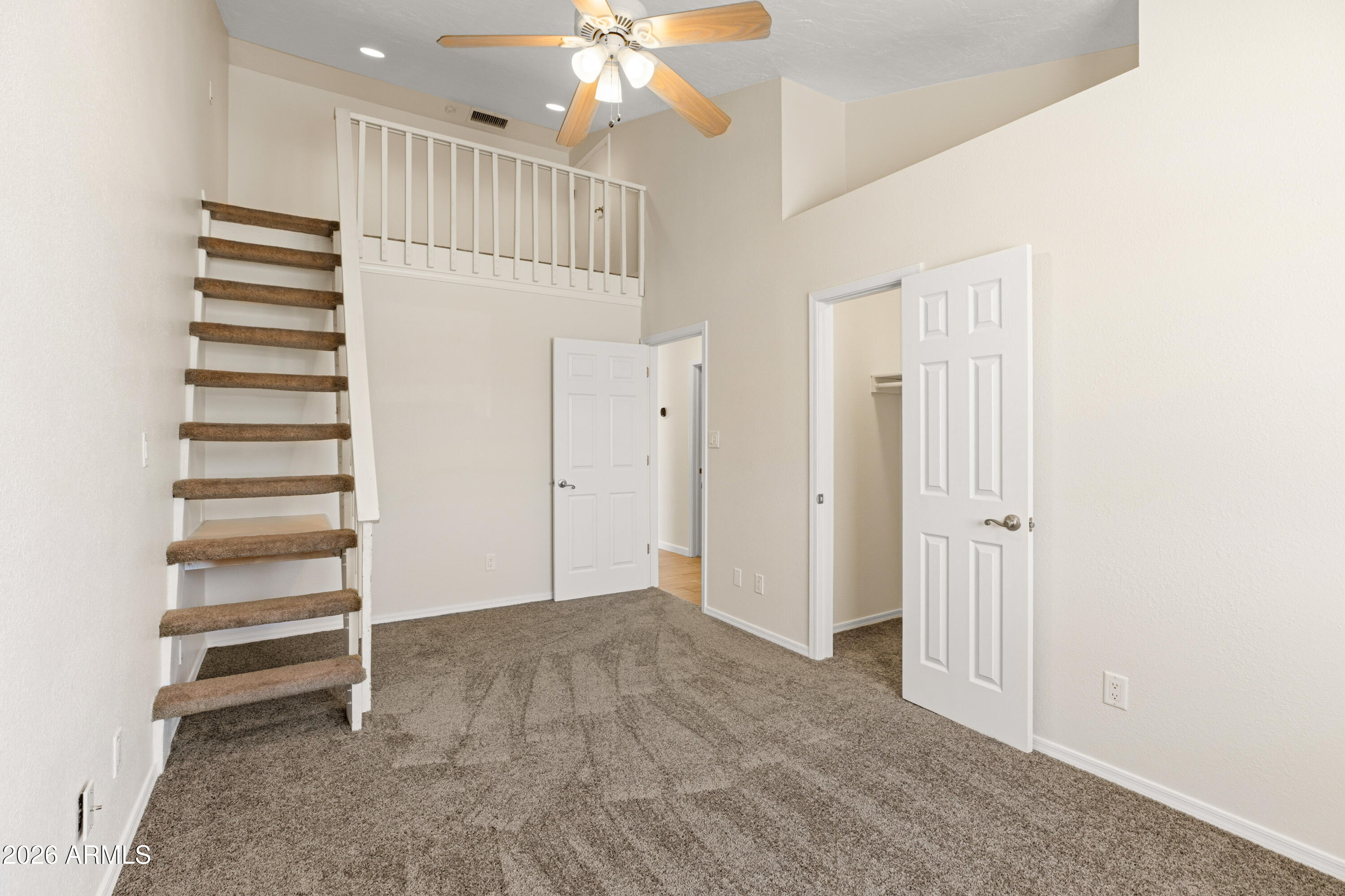 1506 W ALAMO Drive