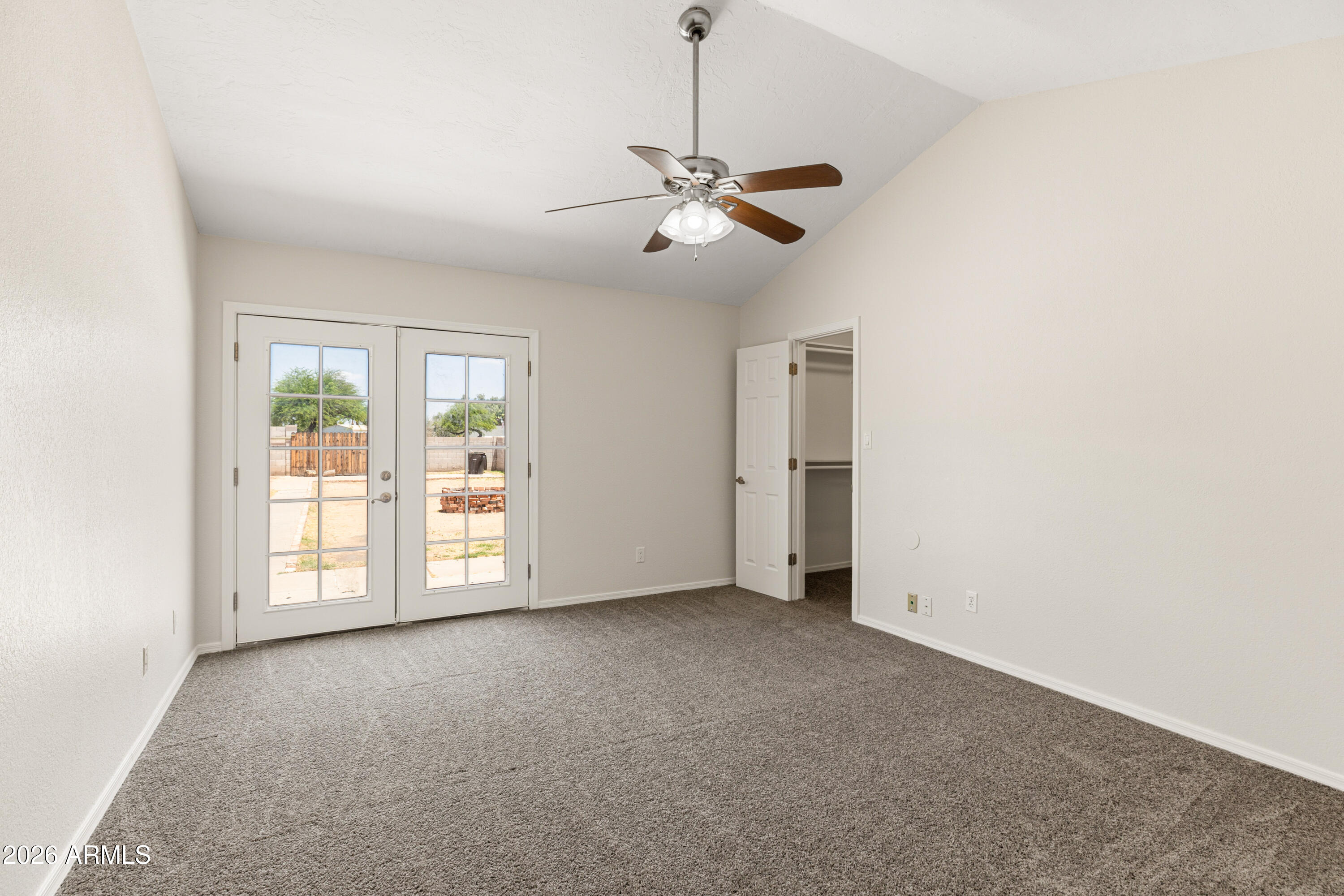 1506 W ALAMO Drive