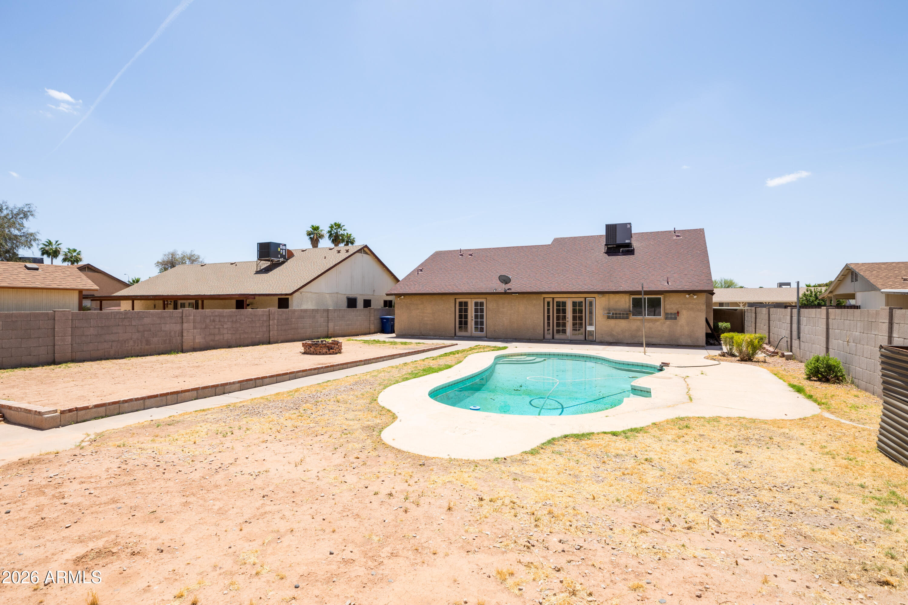 1506 W ALAMO Drive