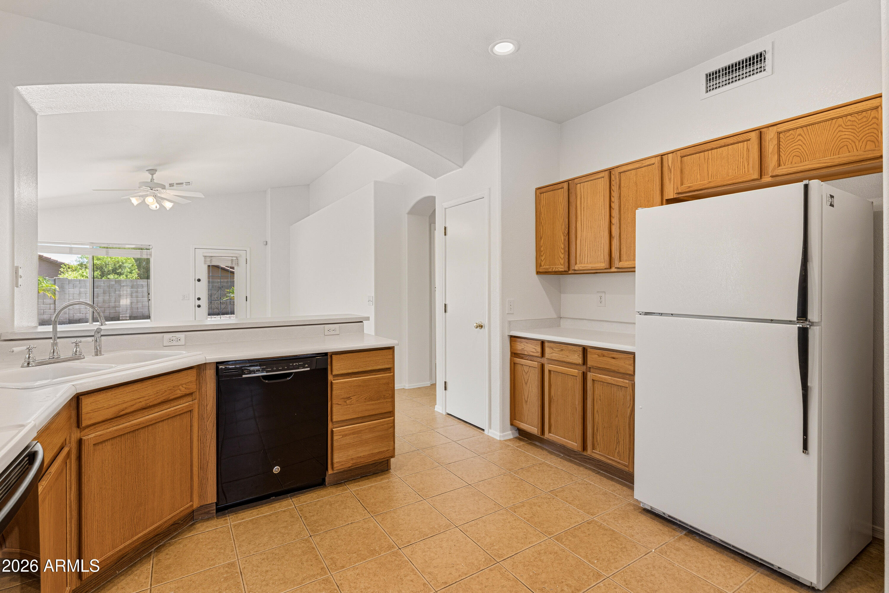 5747 E GABLE Circle