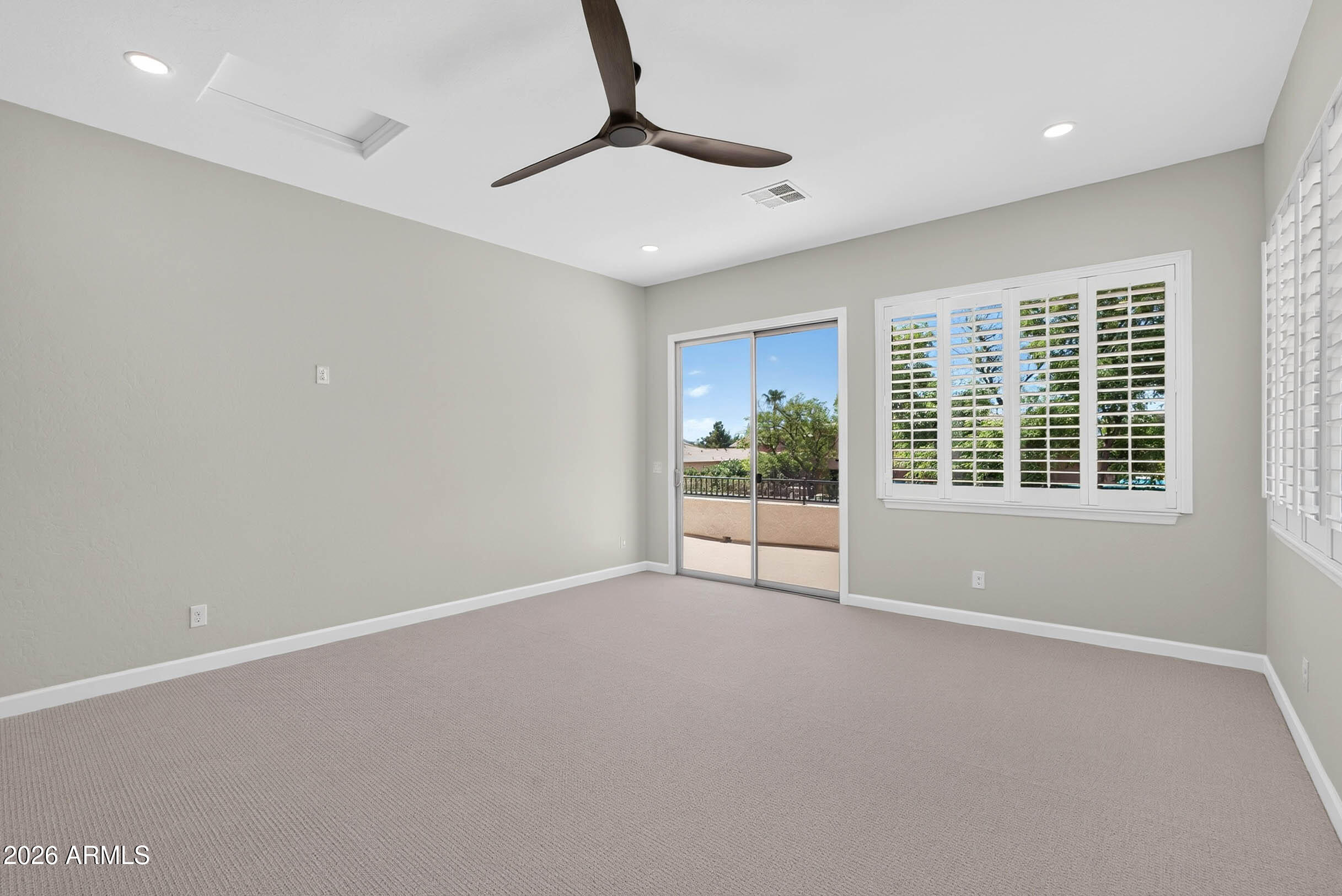 1933 E GEMINI Place