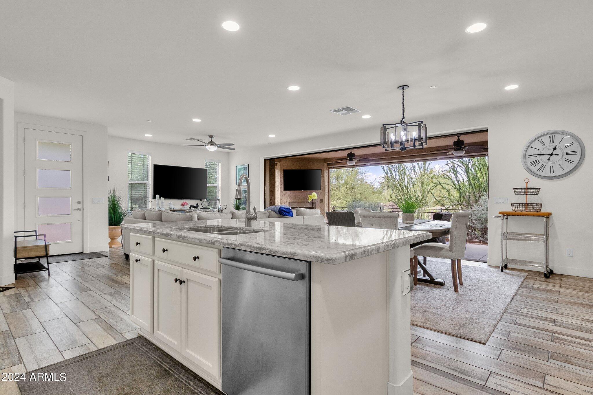 10260 E WHITE FEATHER Lane 1025