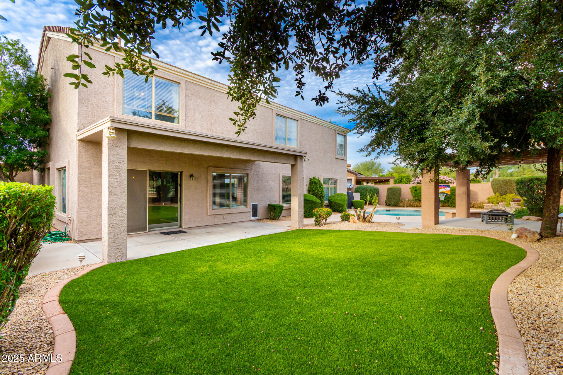 4331 E PRICKLY PEAR Trail