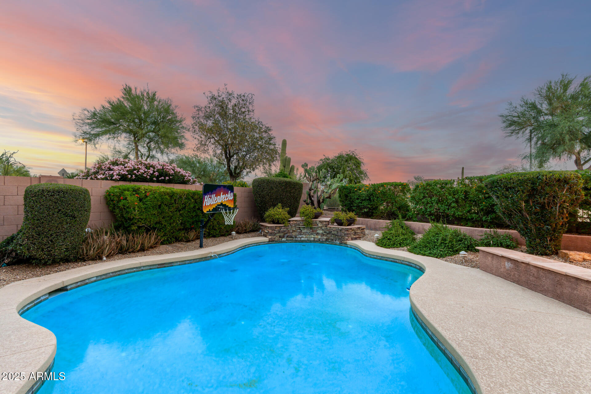 4331 E PRICKLY PEAR Trail