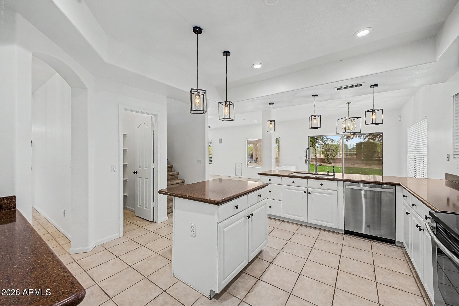 4331 E PRICKLY PEAR Trail