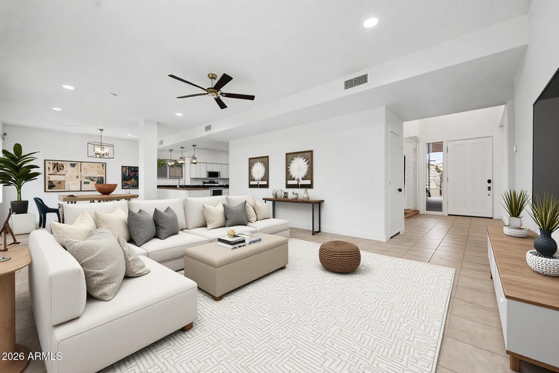 4331 E PRICKLY PEAR Trail