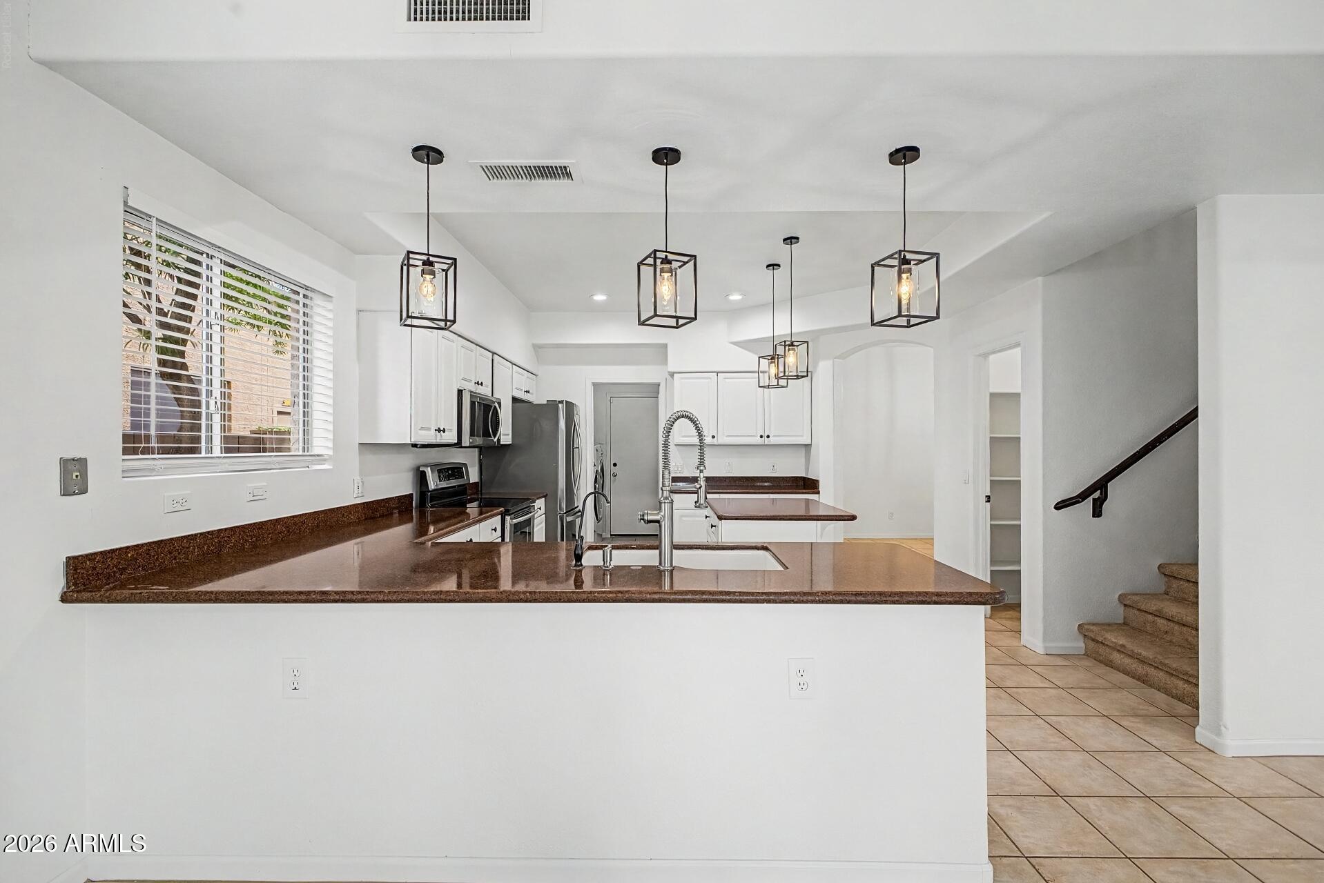 4331 E PRICKLY PEAR Trail