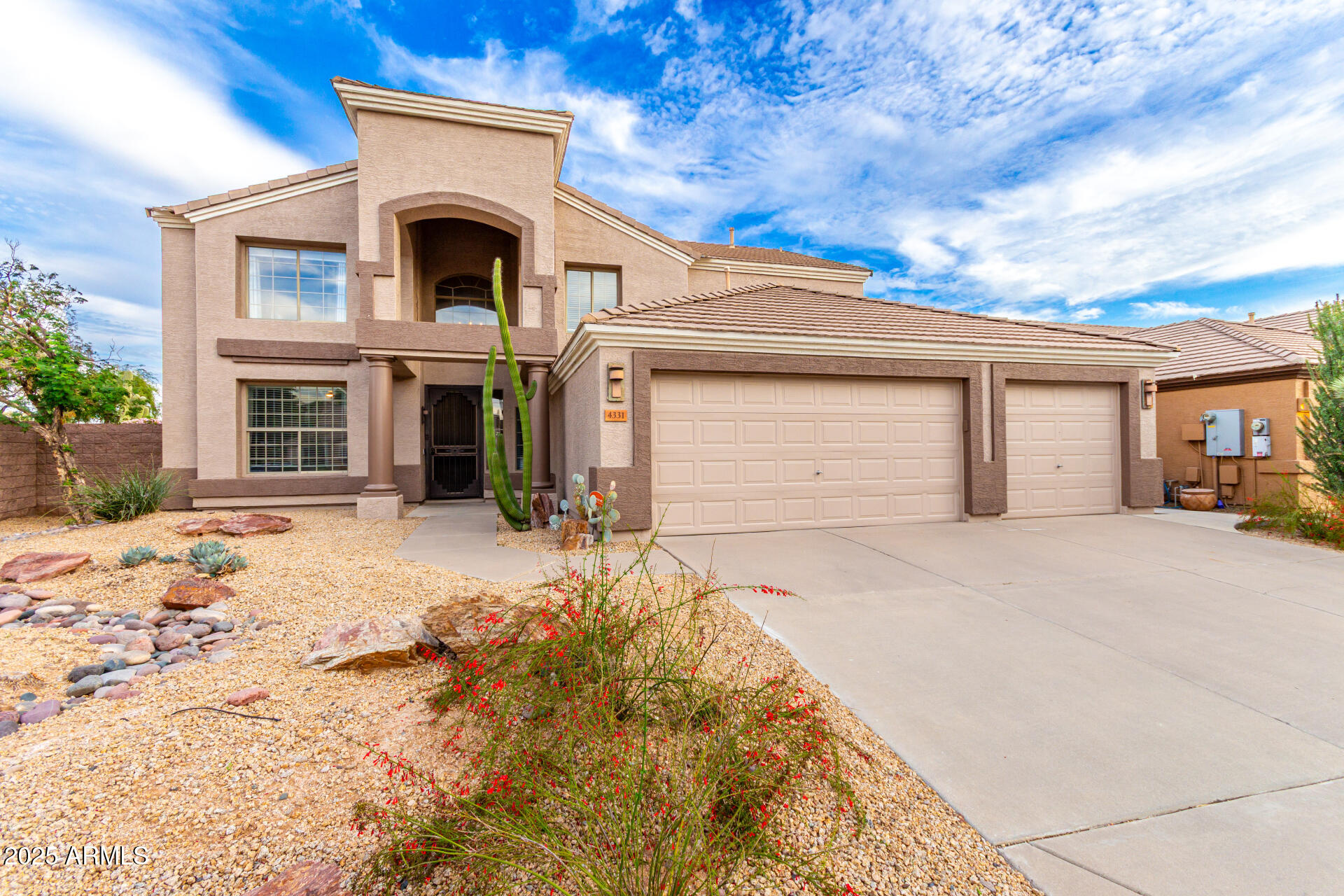 4331 E PRICKLY PEAR Trail