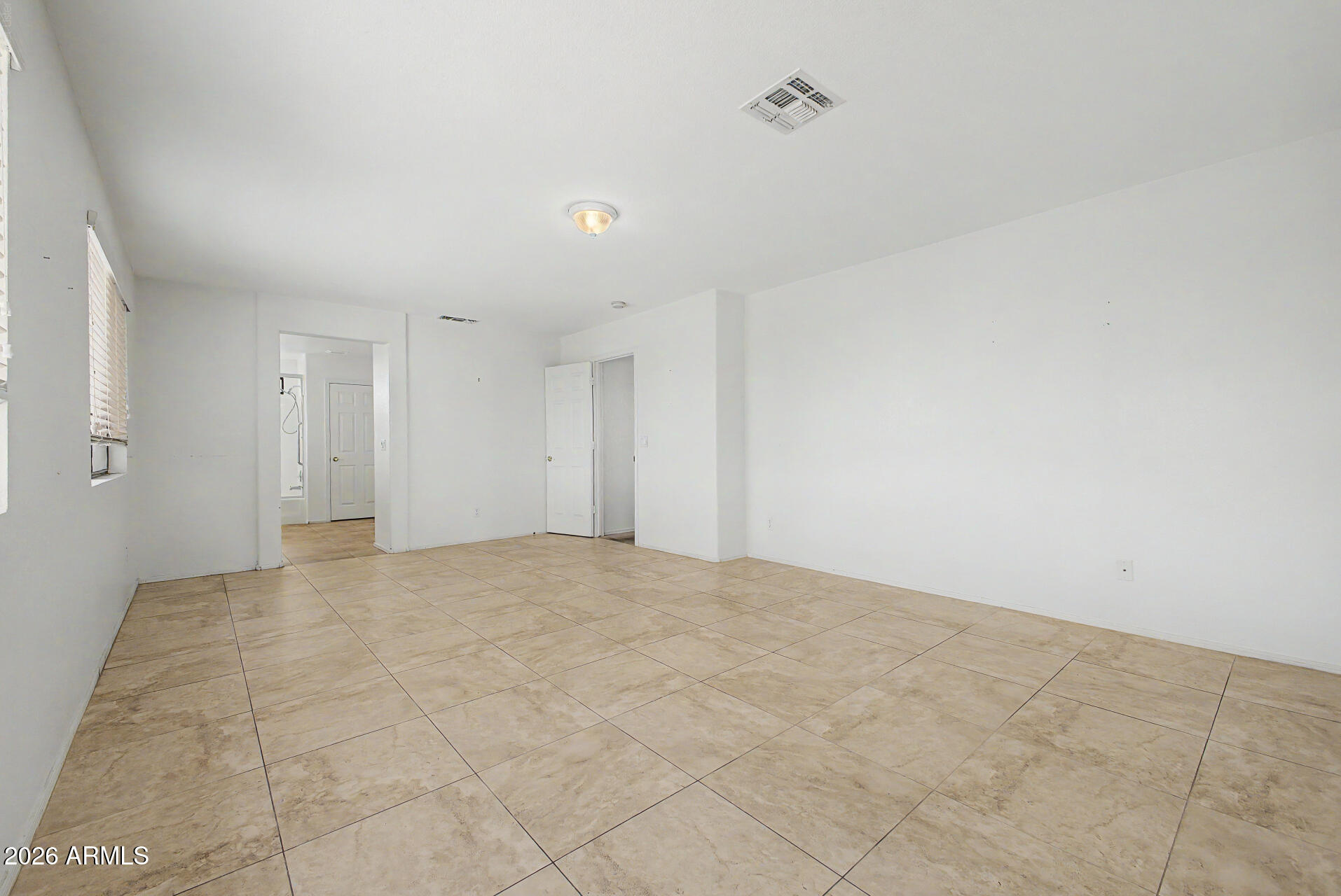2031 E PARKSIDE Lane