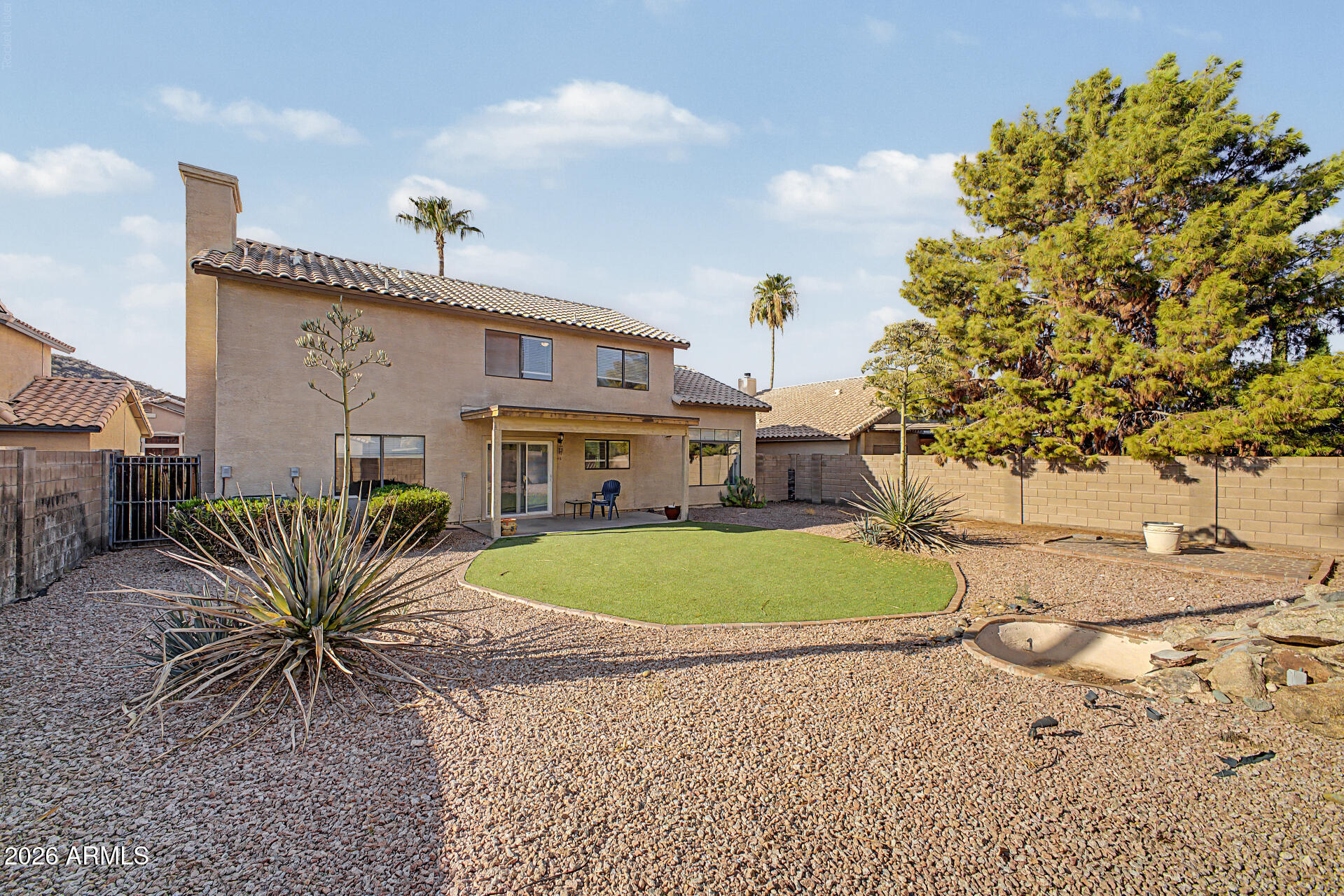 2031 E PARKSIDE Lane