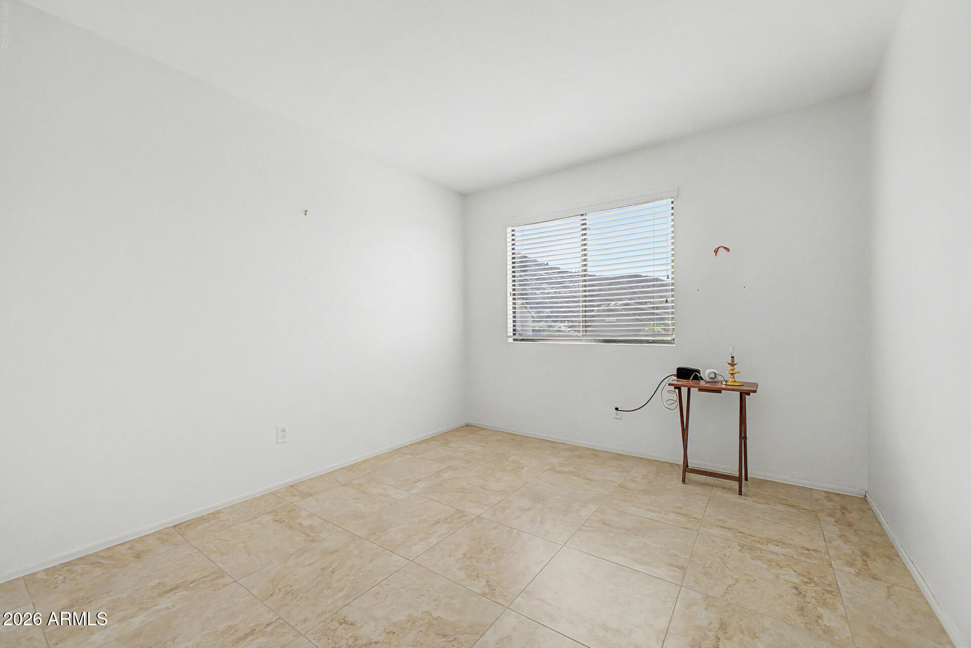 2031 E PARKSIDE Lane