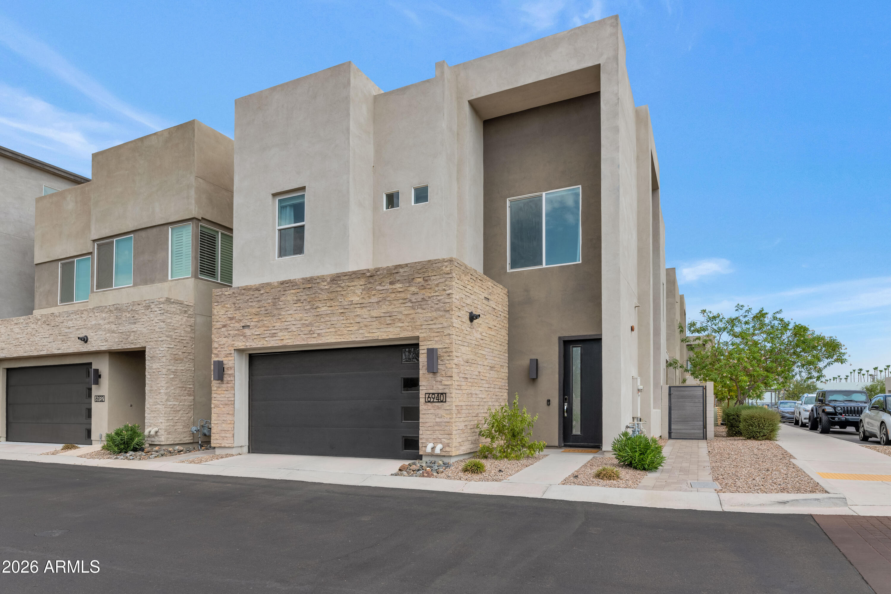6940 E LYRA Drive