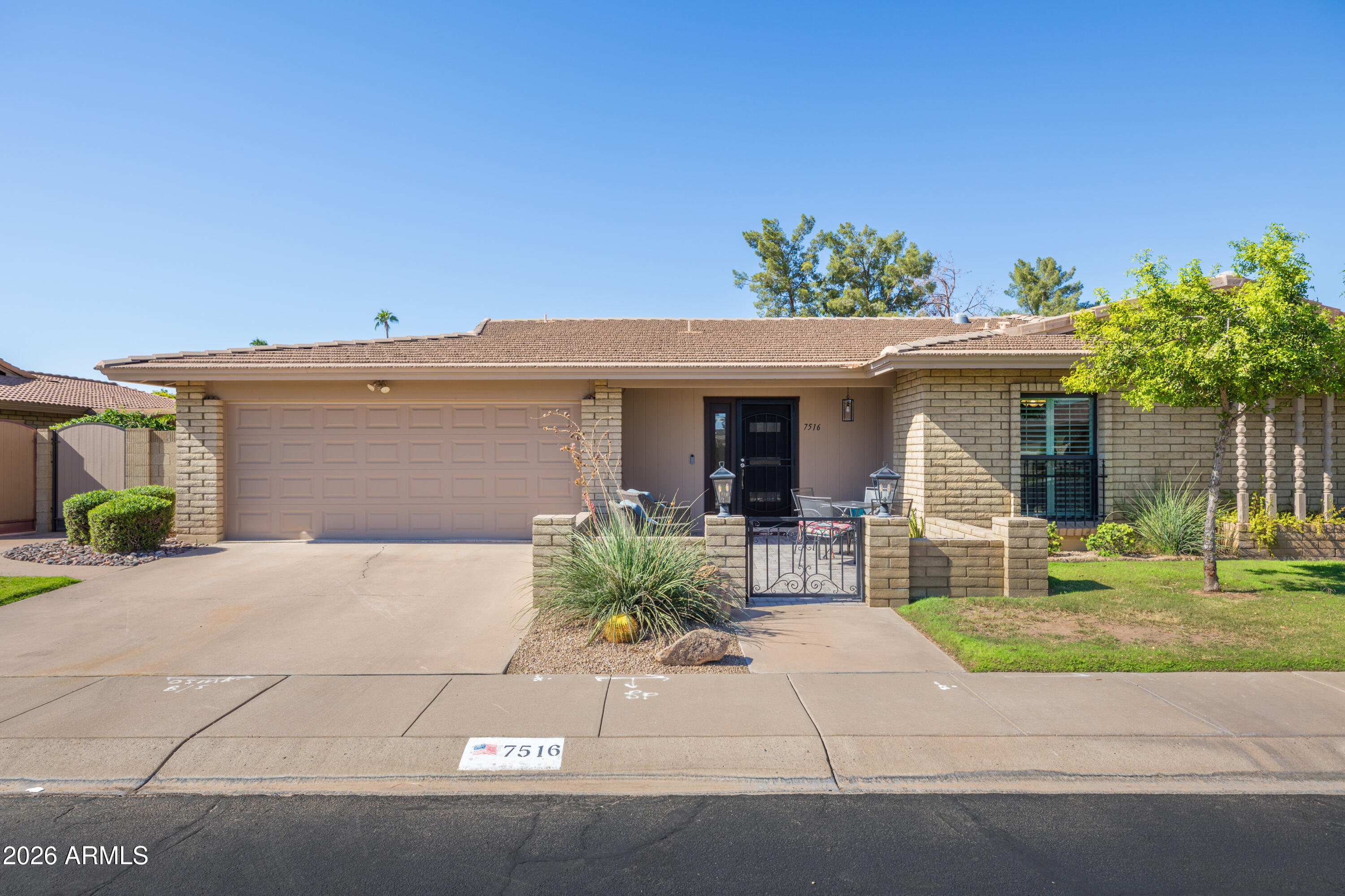 7516 N DEL NORTE Drive