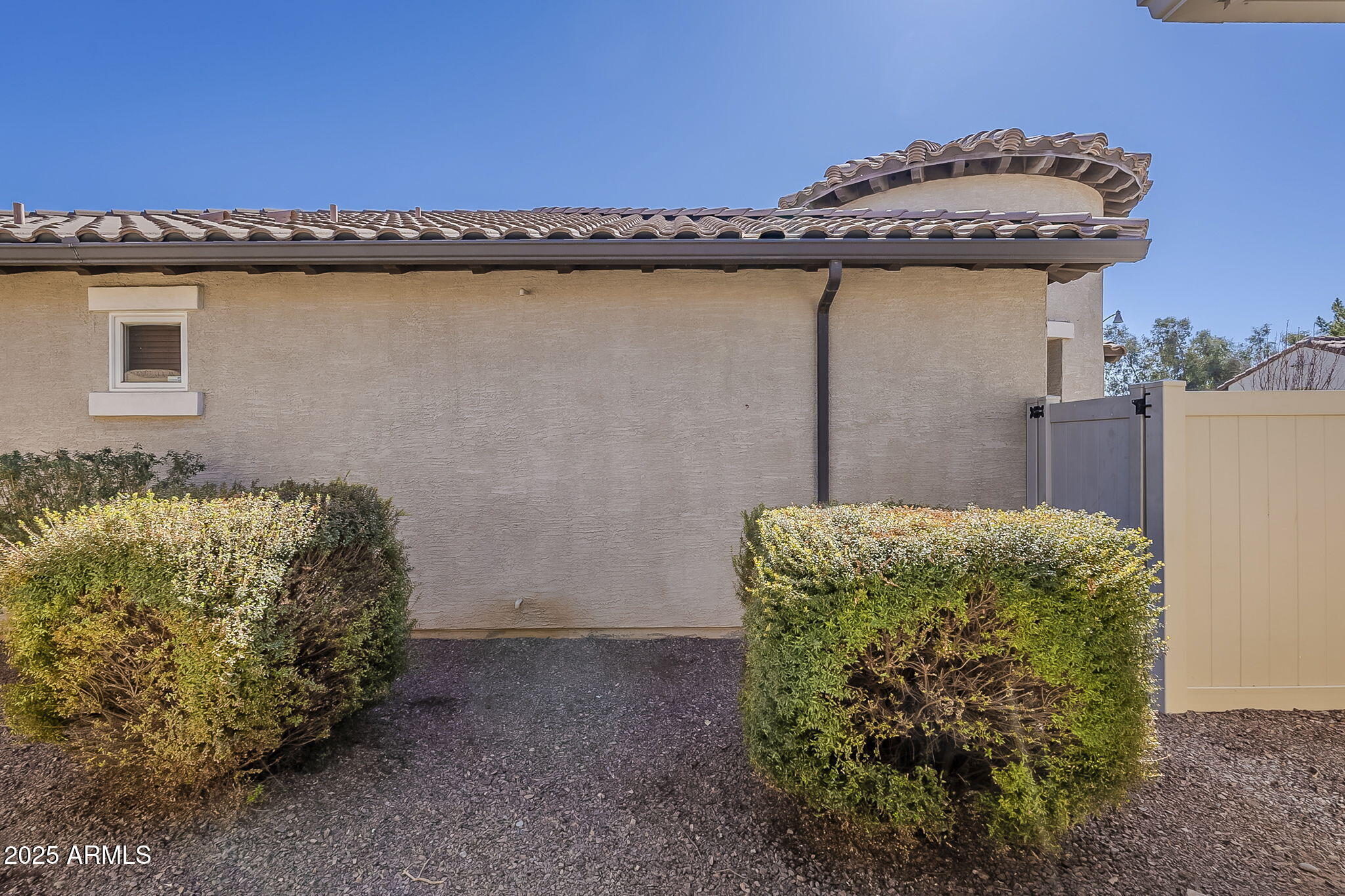 1170 S AGNES Lane