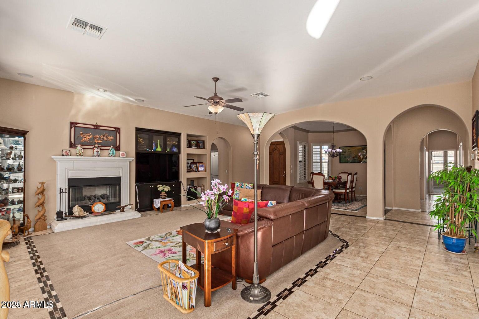 2325 W MINERAL Road